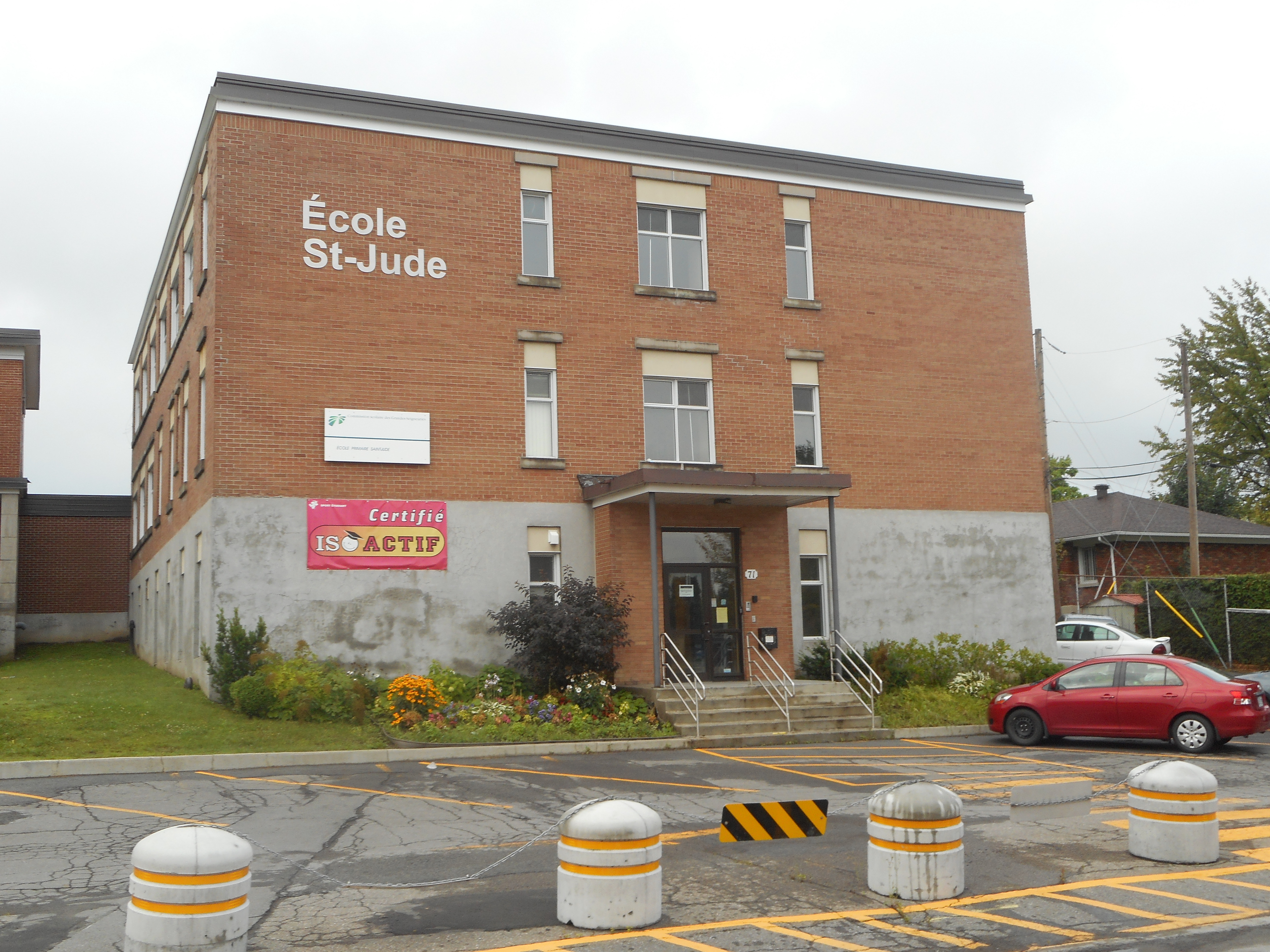 Des parents actionnent la commission scolaire et deux entreprises