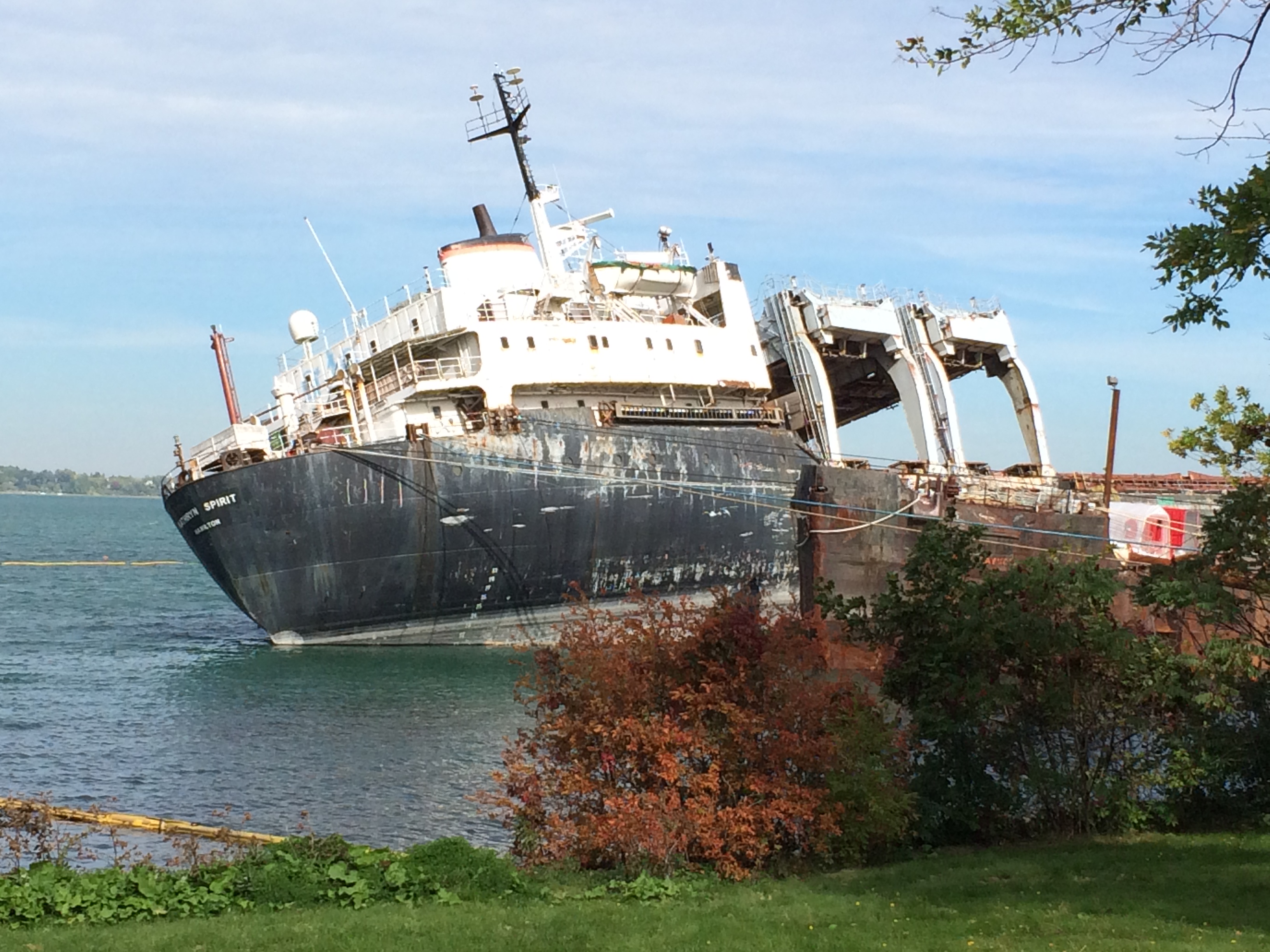 Travaux de pompage en attendant le démantèlement de l’épave