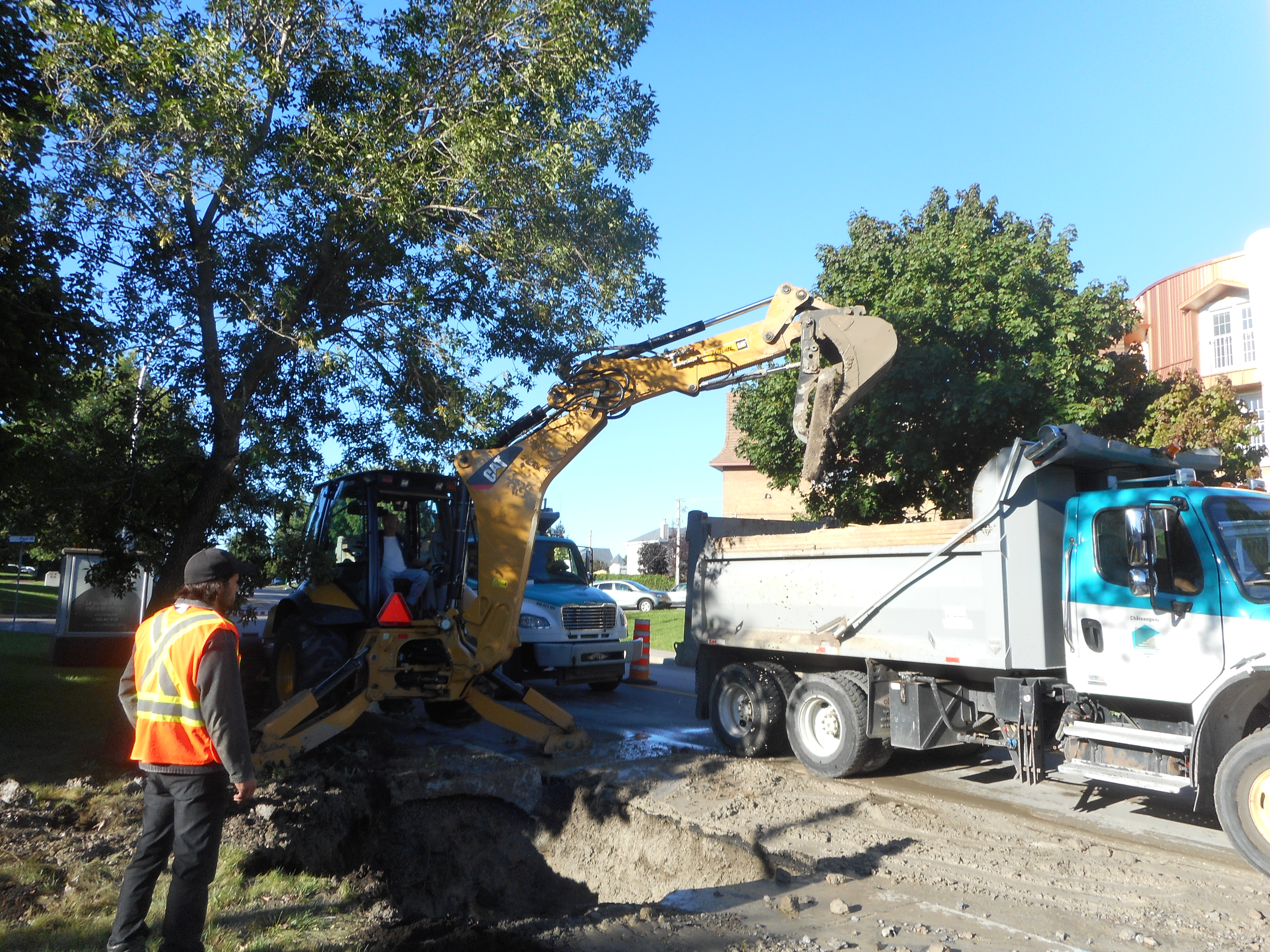 Aqueduc en réparation à Châteauguay