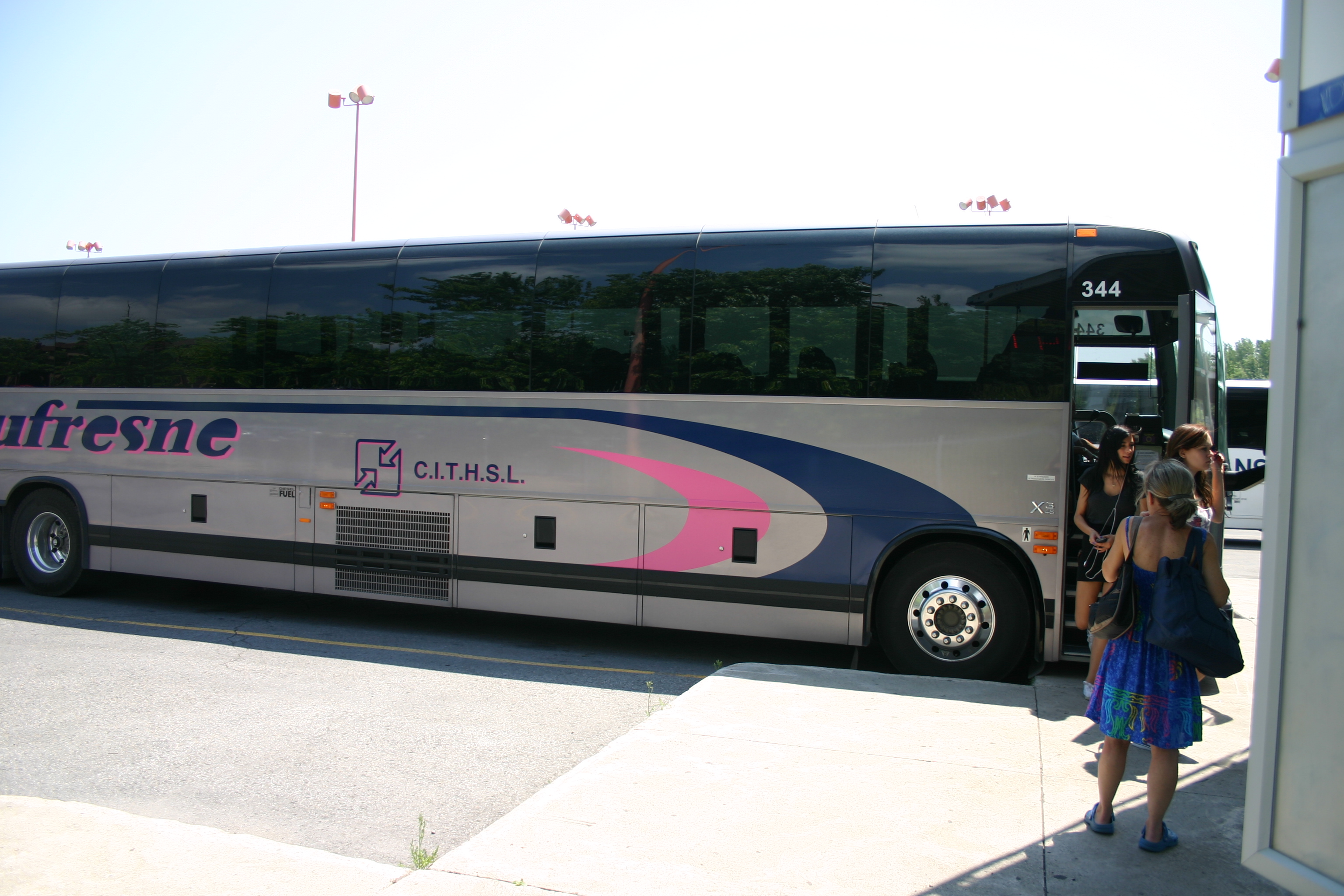 Les bus du CITHSL de retour sur le pont Honoré-Mercier