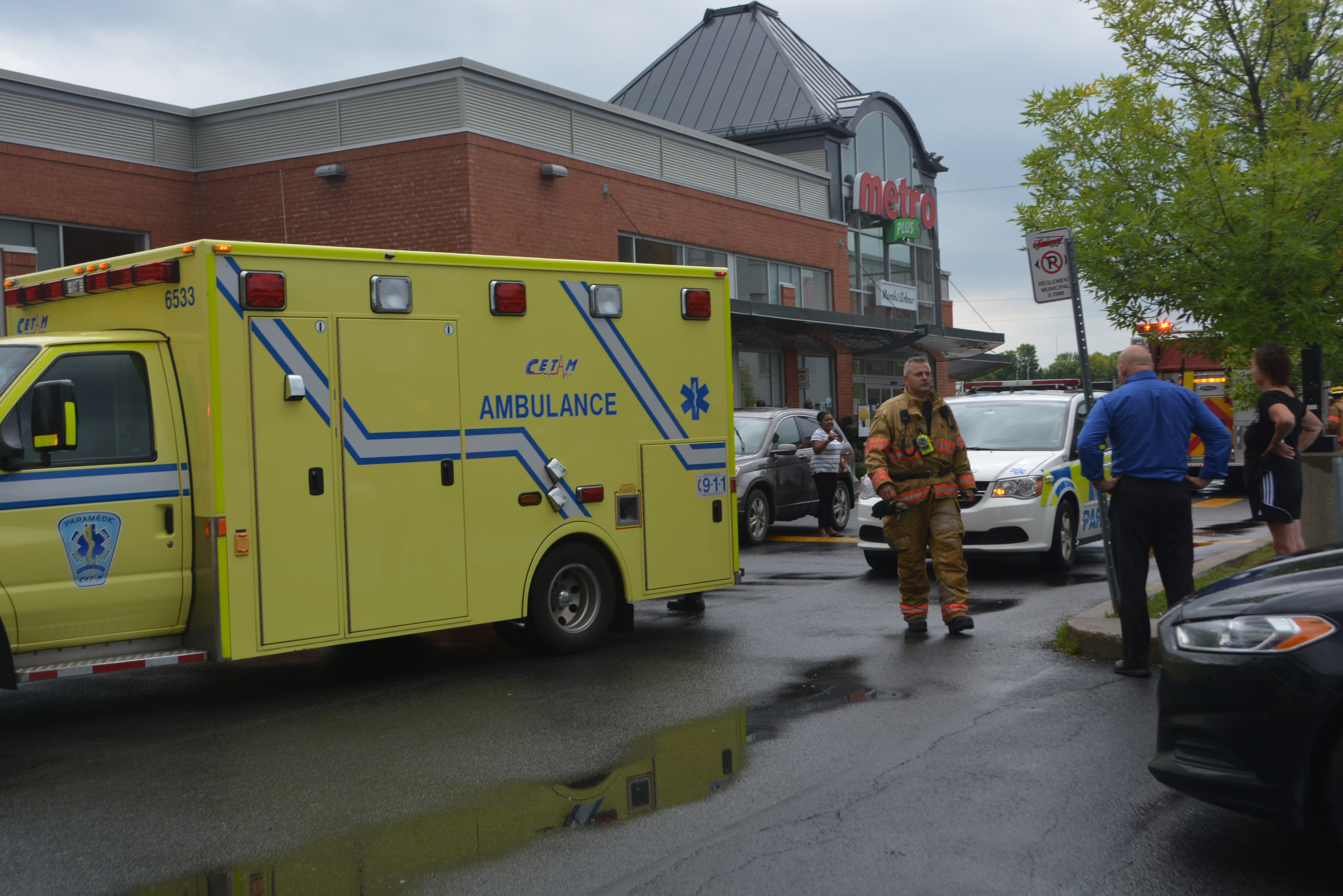 Cycliste happé dans un stationnement