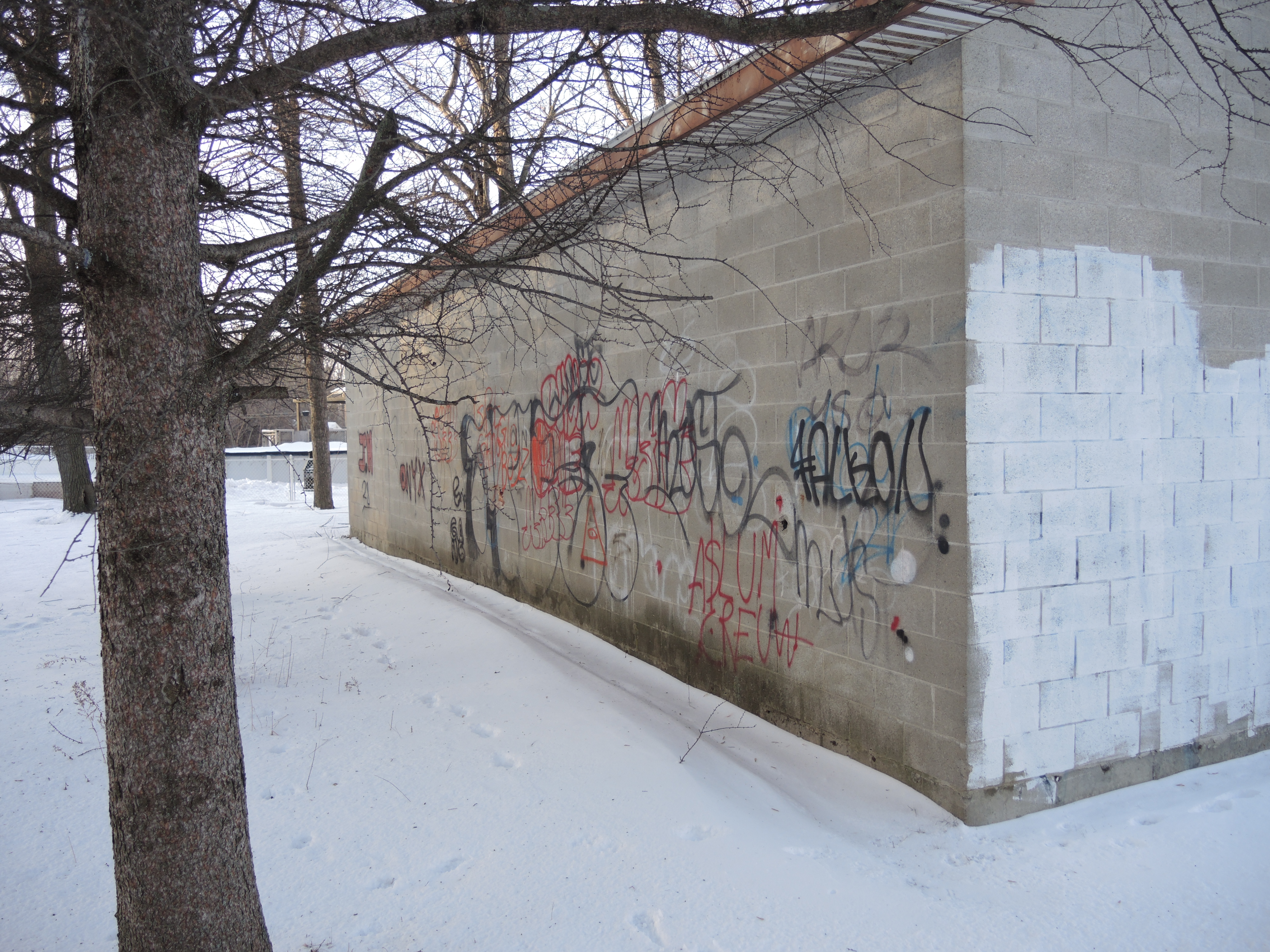 Outré de devoir payer 735 $ pour un graffiti «que personne ne peut voir»