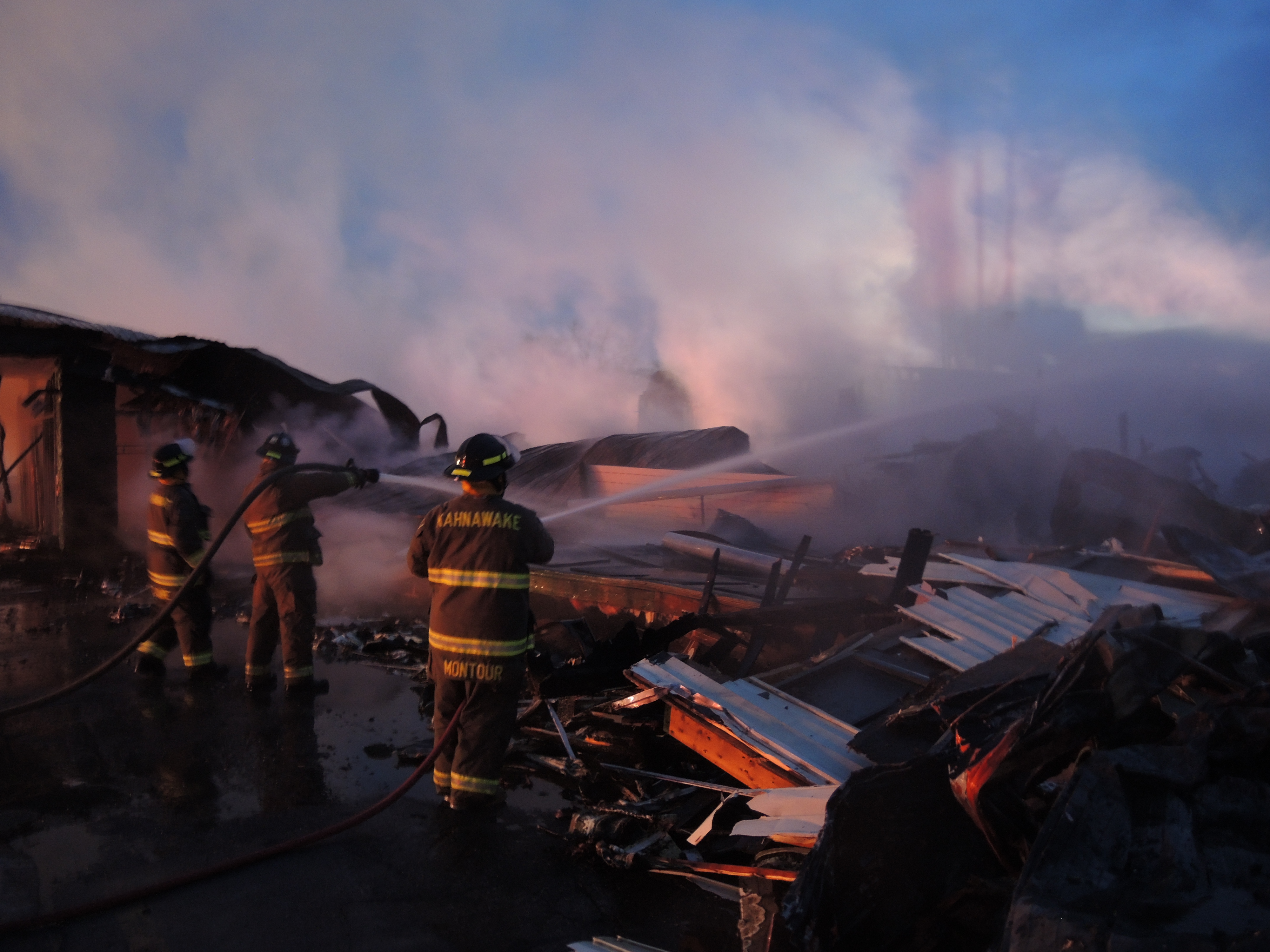 Commercial centre burns in Kahnawake