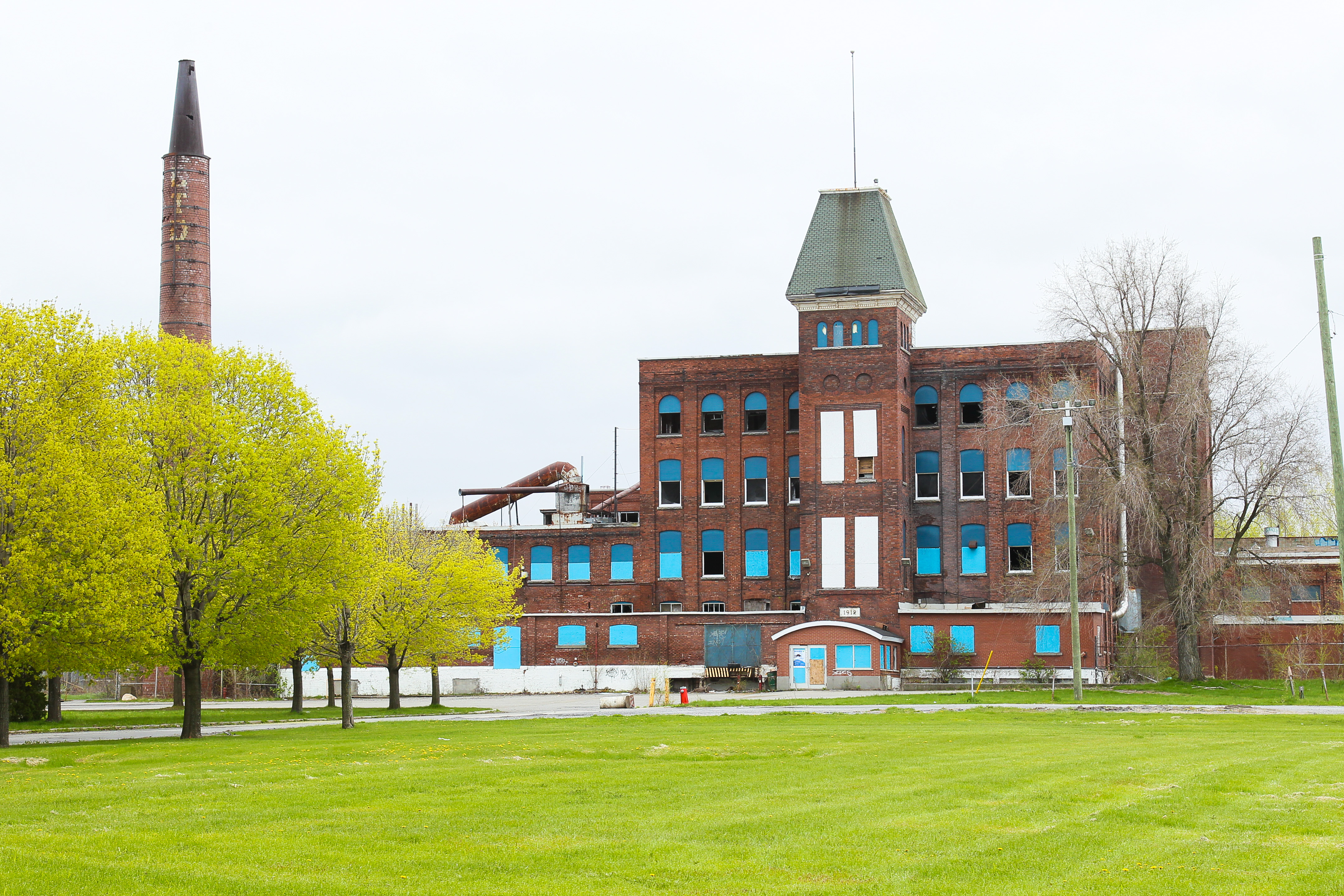 Beauharnois songe à saisir une ancienne usine pour taxes impayées