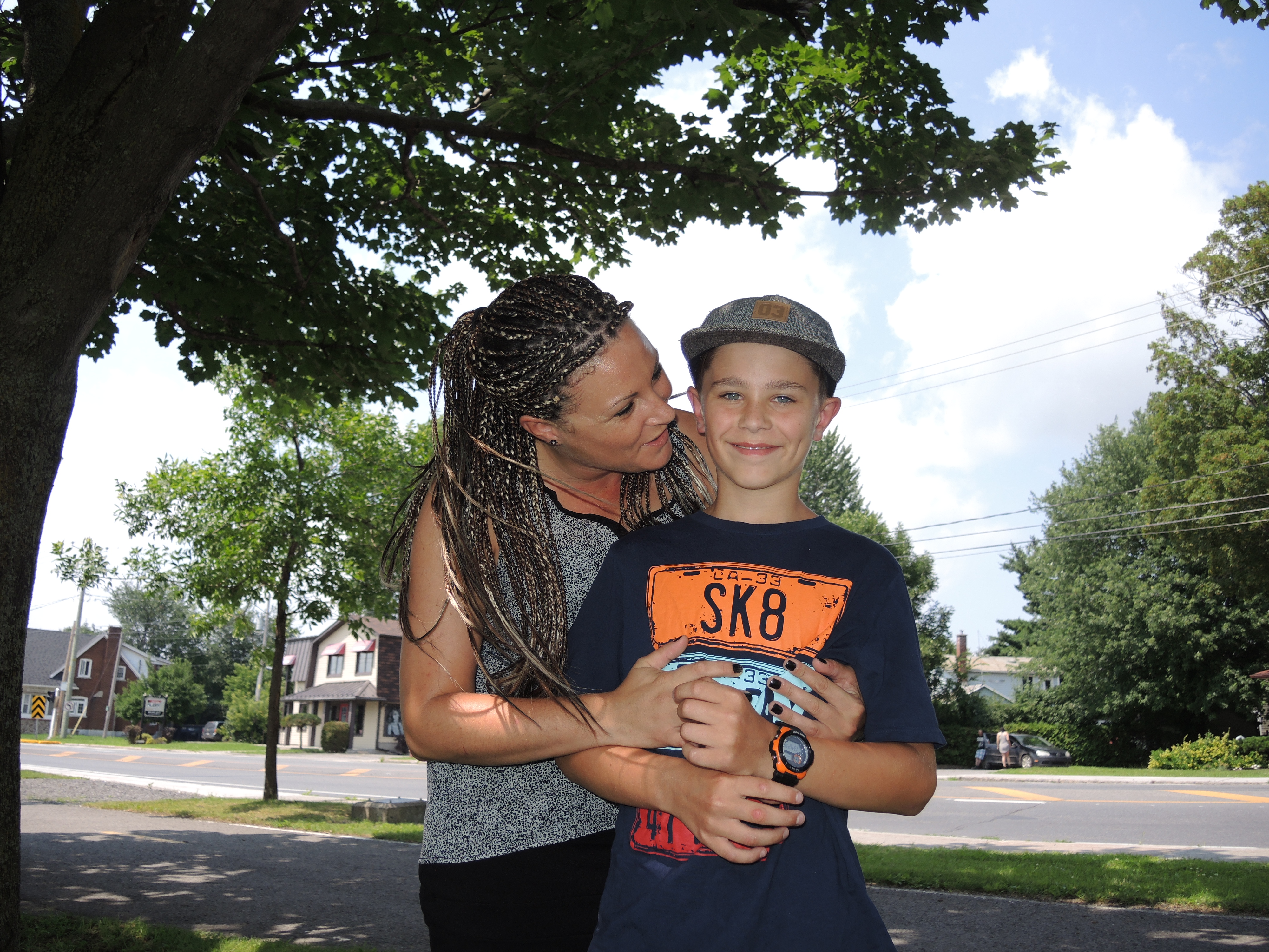 Un héros de 12 ans : il a sauvé son frère tombé dans des rapides