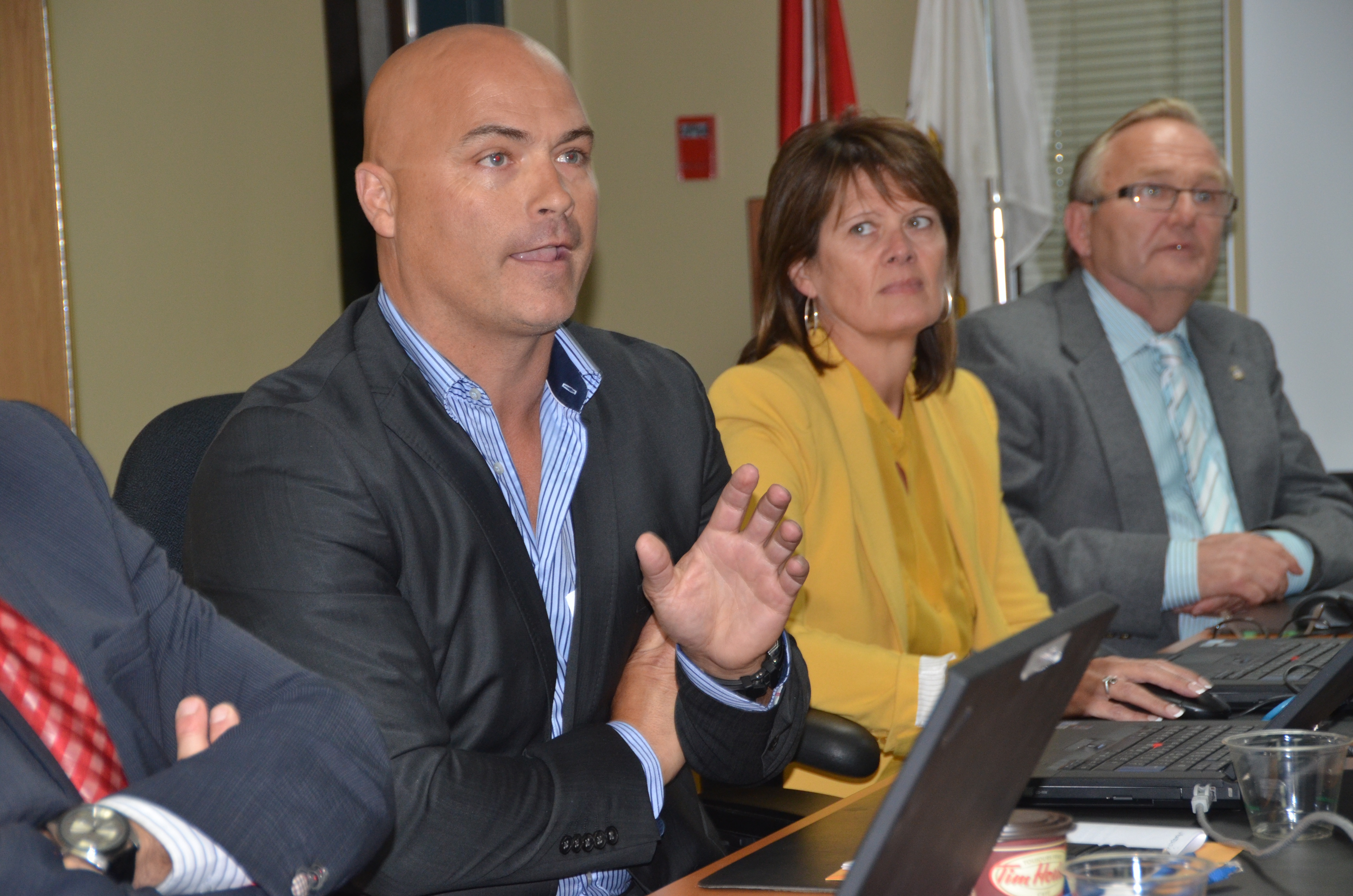 Châteauguay : conseiller municipal contre la création d’un poste cadre