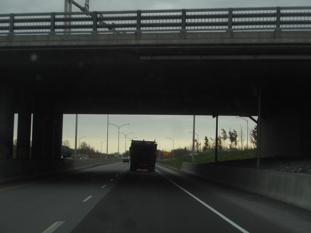 Bruit en raison des stries sur la 30 : le ministère fera des relevés sonores