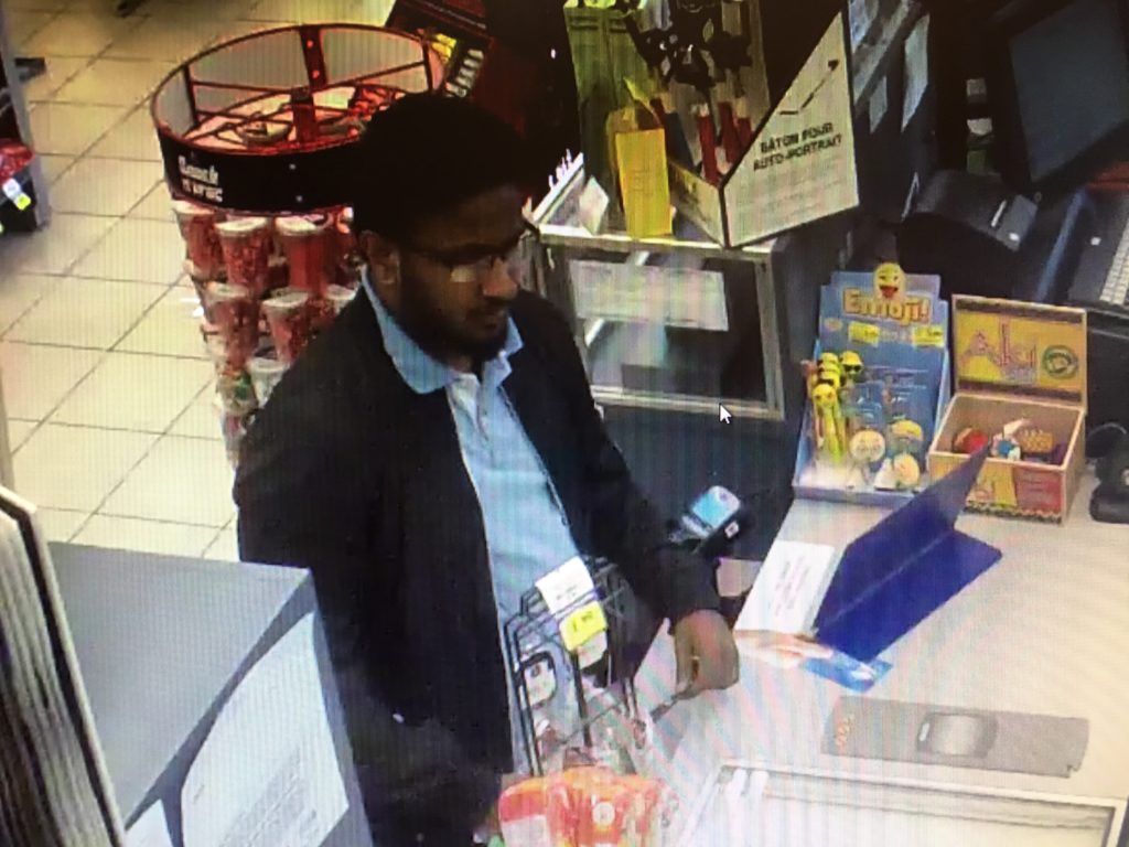 Recherché pour fraude et vol d’identité