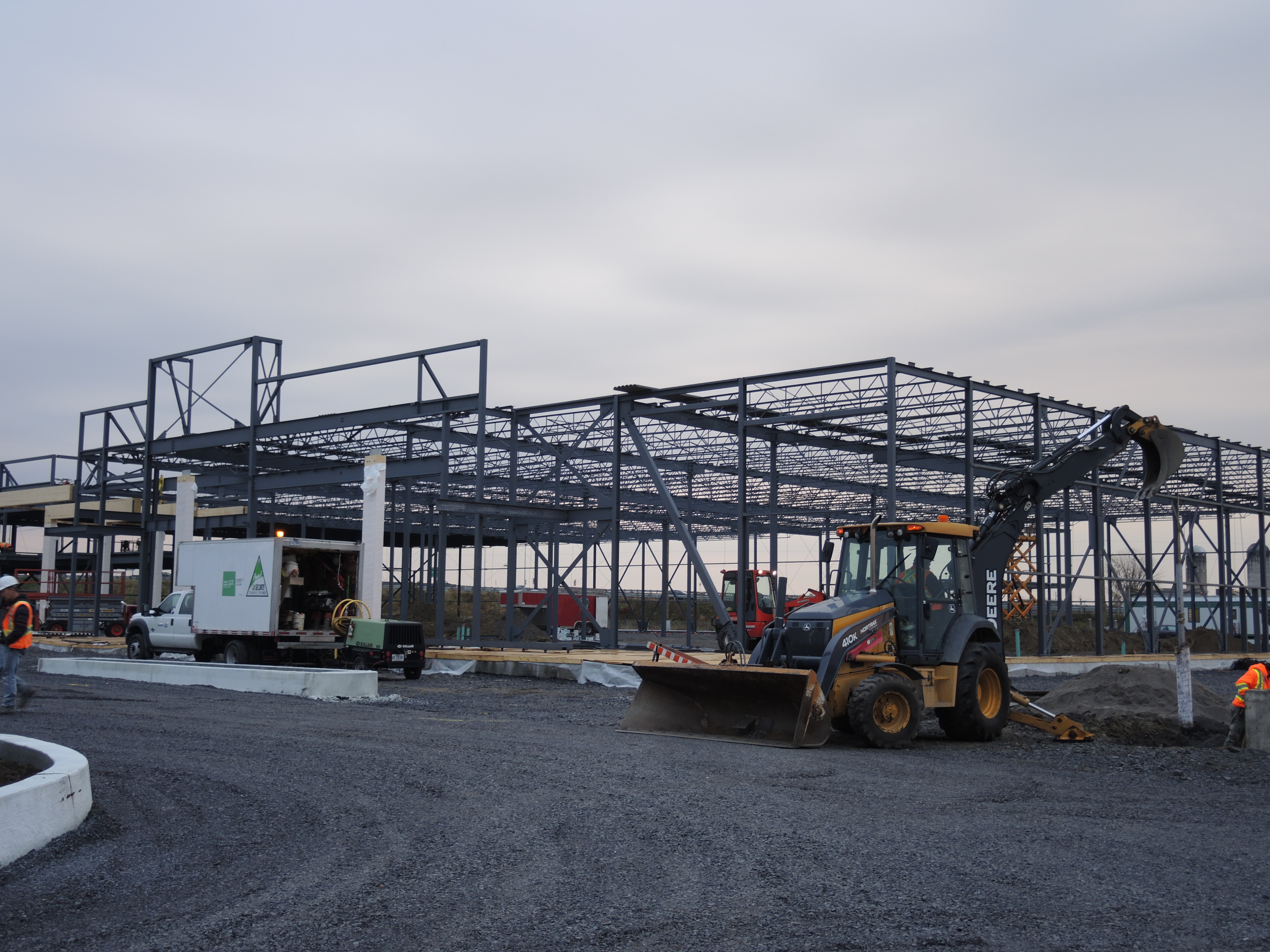 Revue 2017 Avril : Trois nouveaux commerces au District Beauharnois