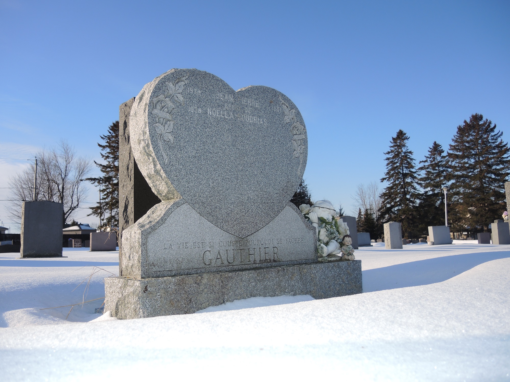 Choquées par la forte hausse des frais d&rsquo;entretien du cimetière Christ-Roi