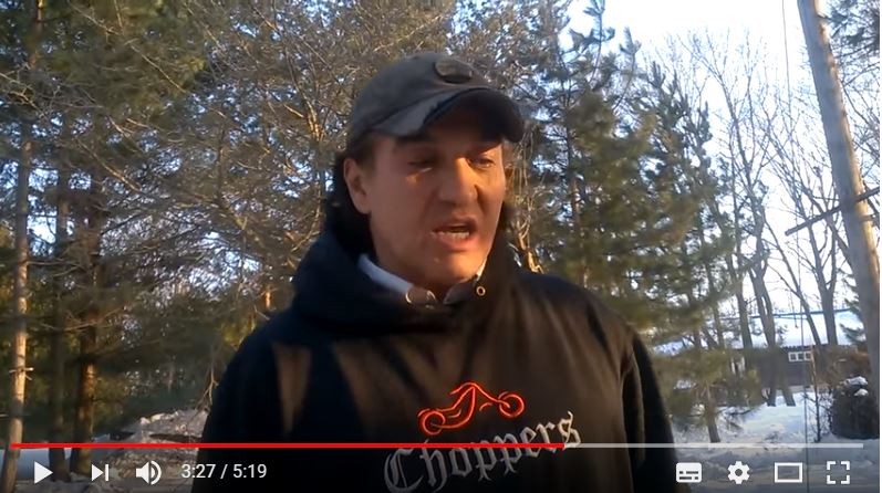 Un Mohawk quitte l’hôpital avec la dépouille de son père