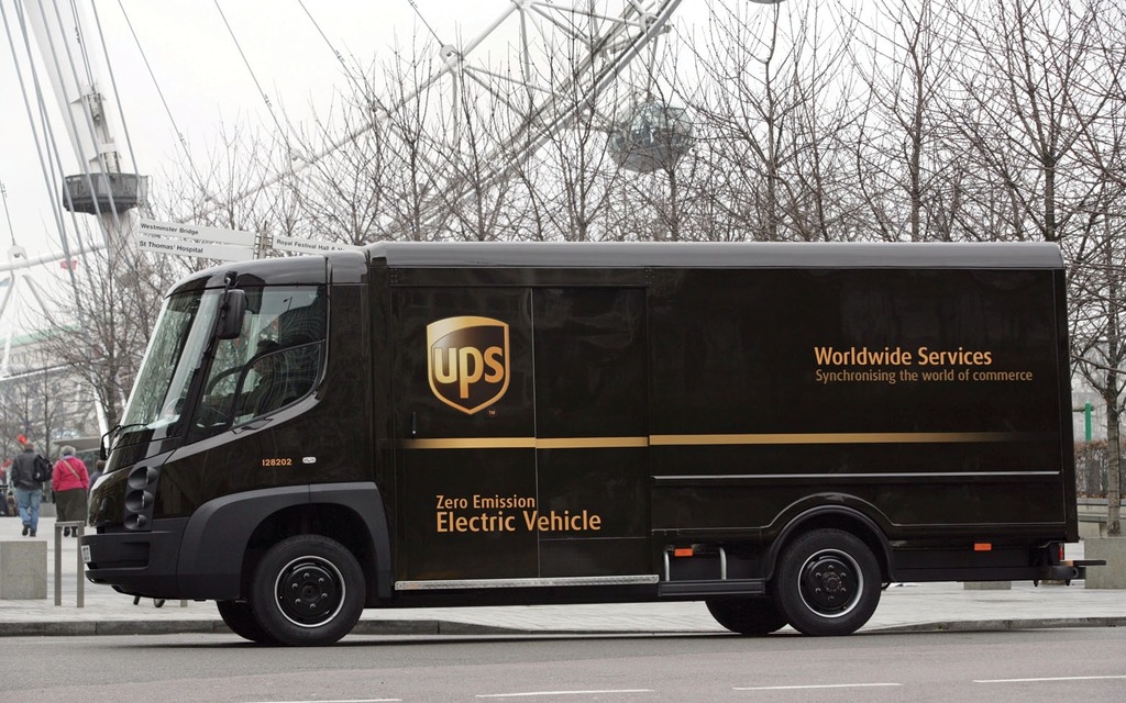 UPS développe des véhicules de livraison électriques au look unique