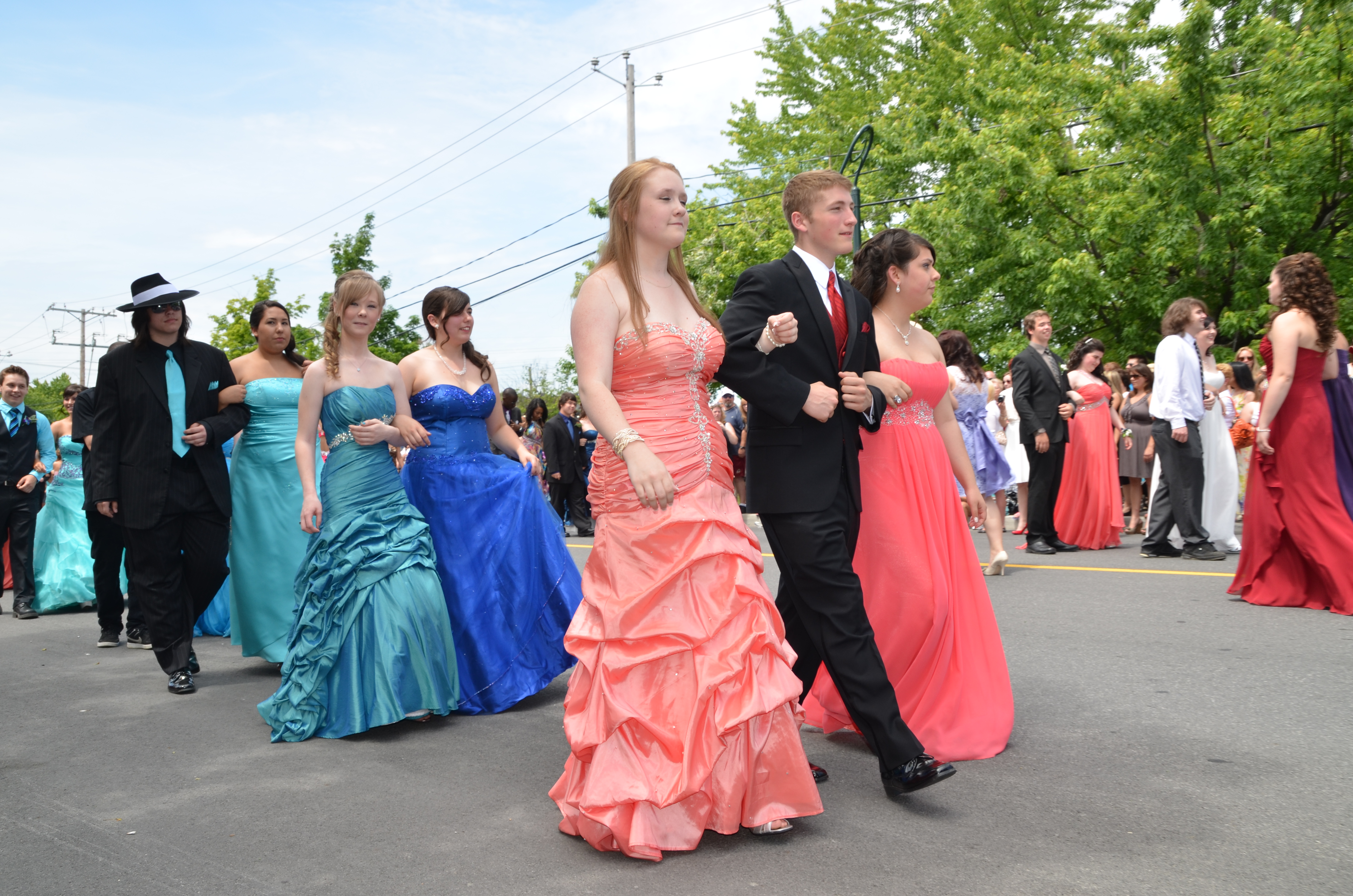 Image illustrant l'article: Les finissants de l'école Billings vont défiler dans la rue samedi