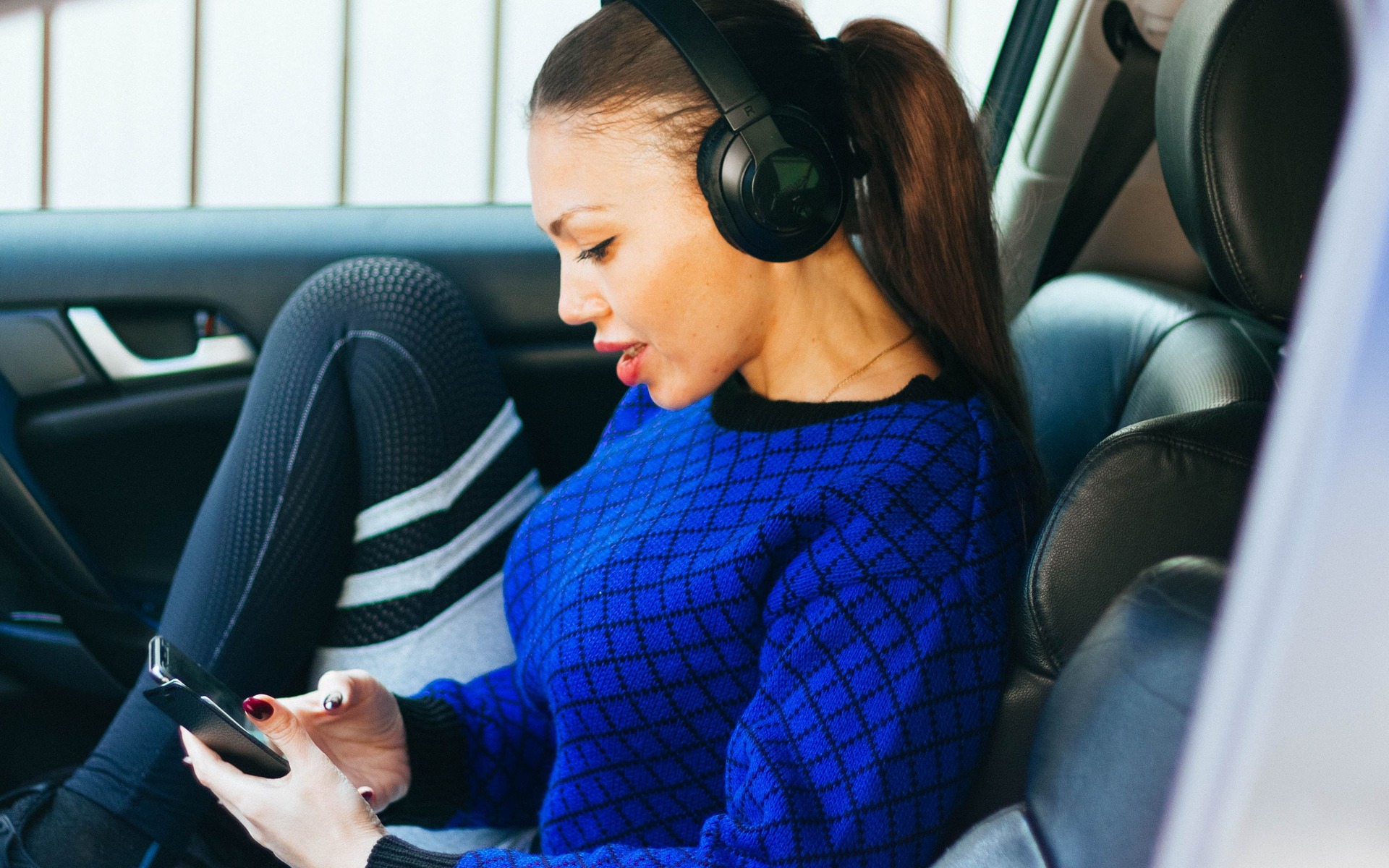 Image illustrant l'article: La GRC rappelle aux automobilistes les règles concernant les écouteurs