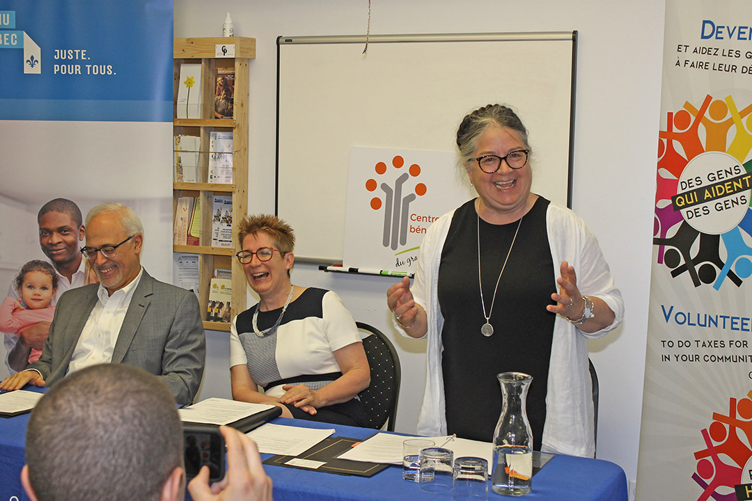 Image illustrant l'article: Deux ministres saluent les bénévoles des cliniques d’impôt à Châteauguay