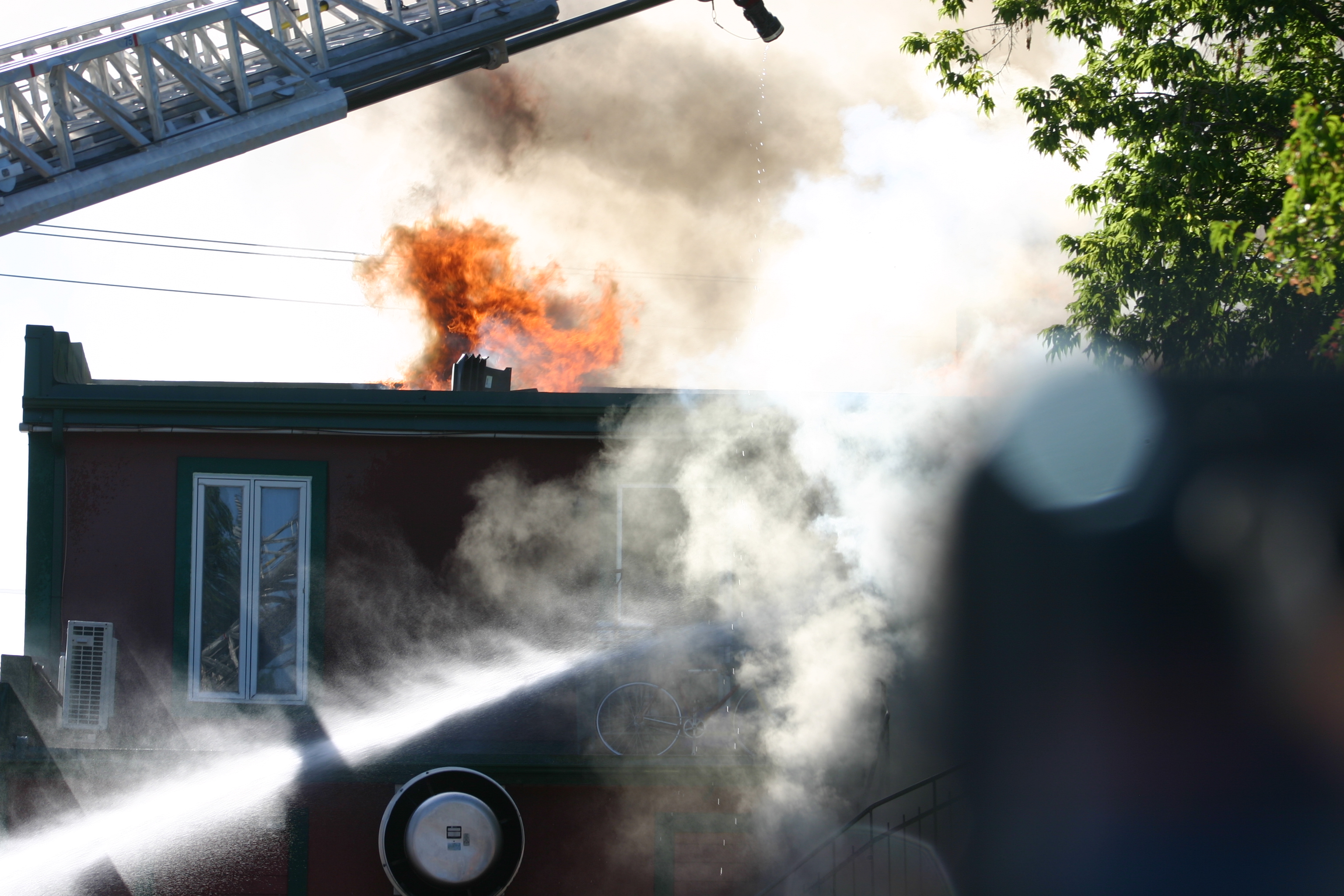Image illustrant l'article: Incendie à Mercier : un couple sauvé par le propriétaire du restaurant