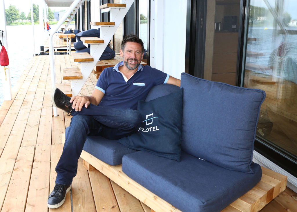 Image illustrant l'article: L’expérience unique d’une chambre d’hôtel sur l’eau