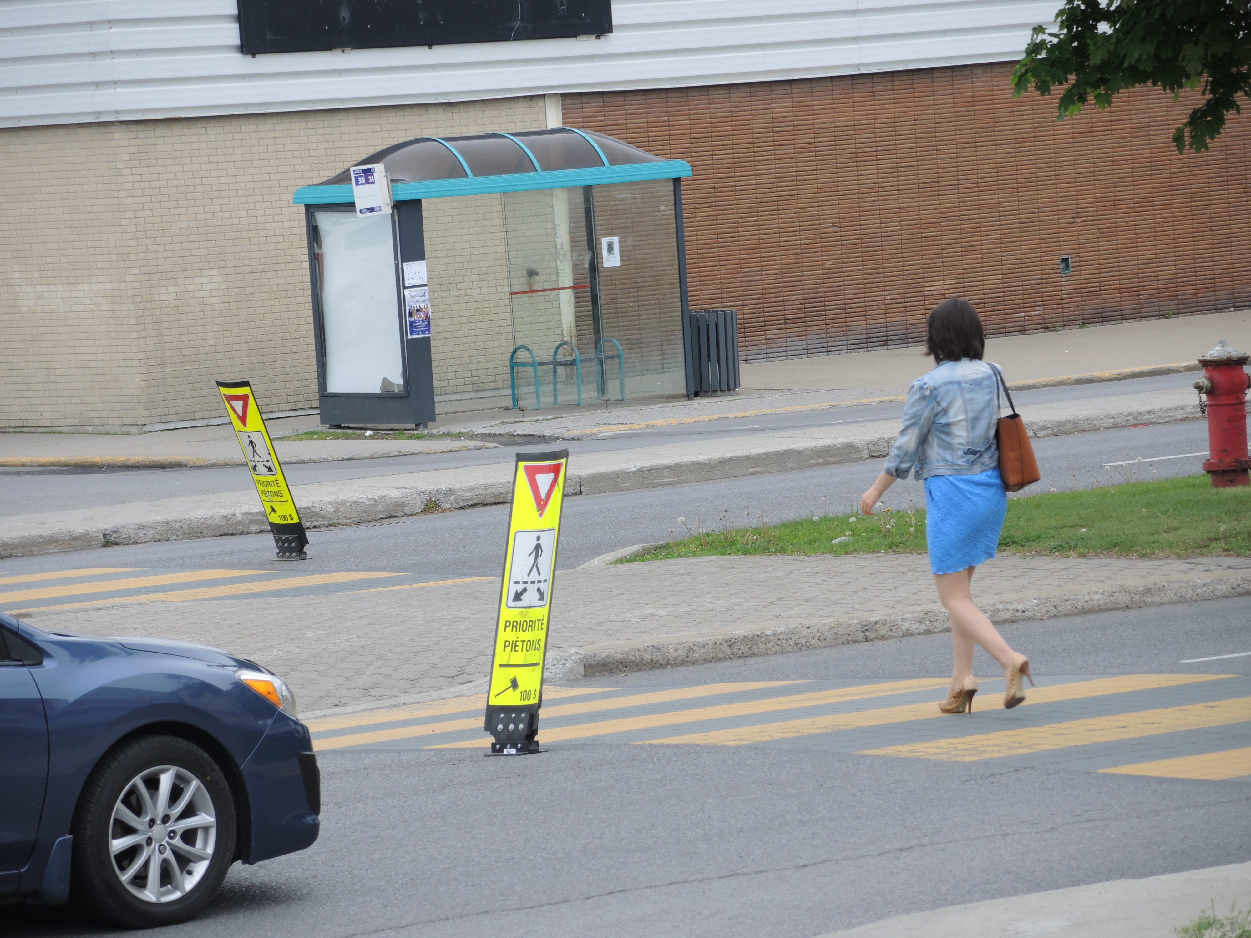 Image illustrant l'article: Passage piétons ou automobilistes?