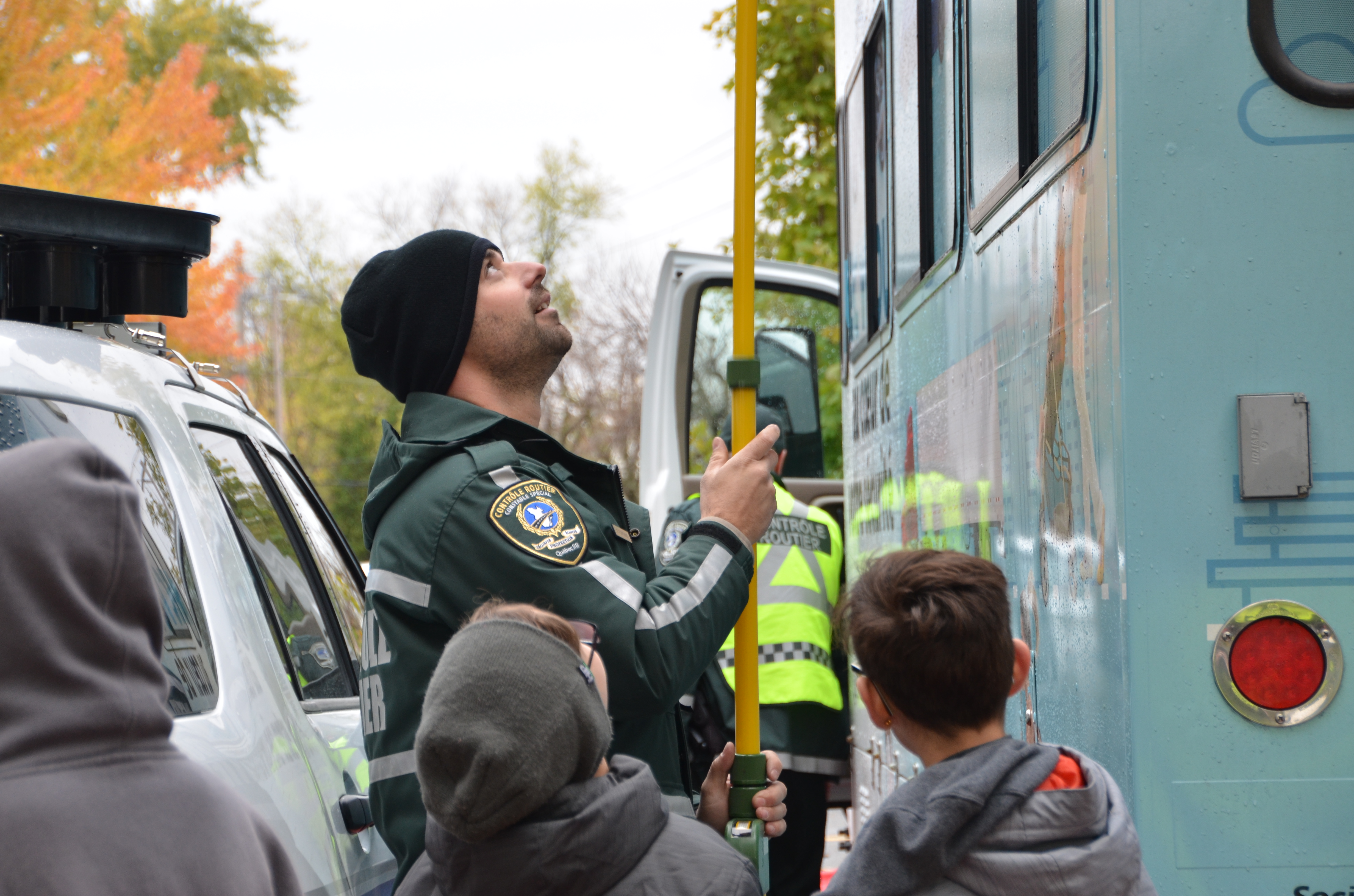 Image illustrant l'article: Piétons et camionneurs invités à se faire de l’œil