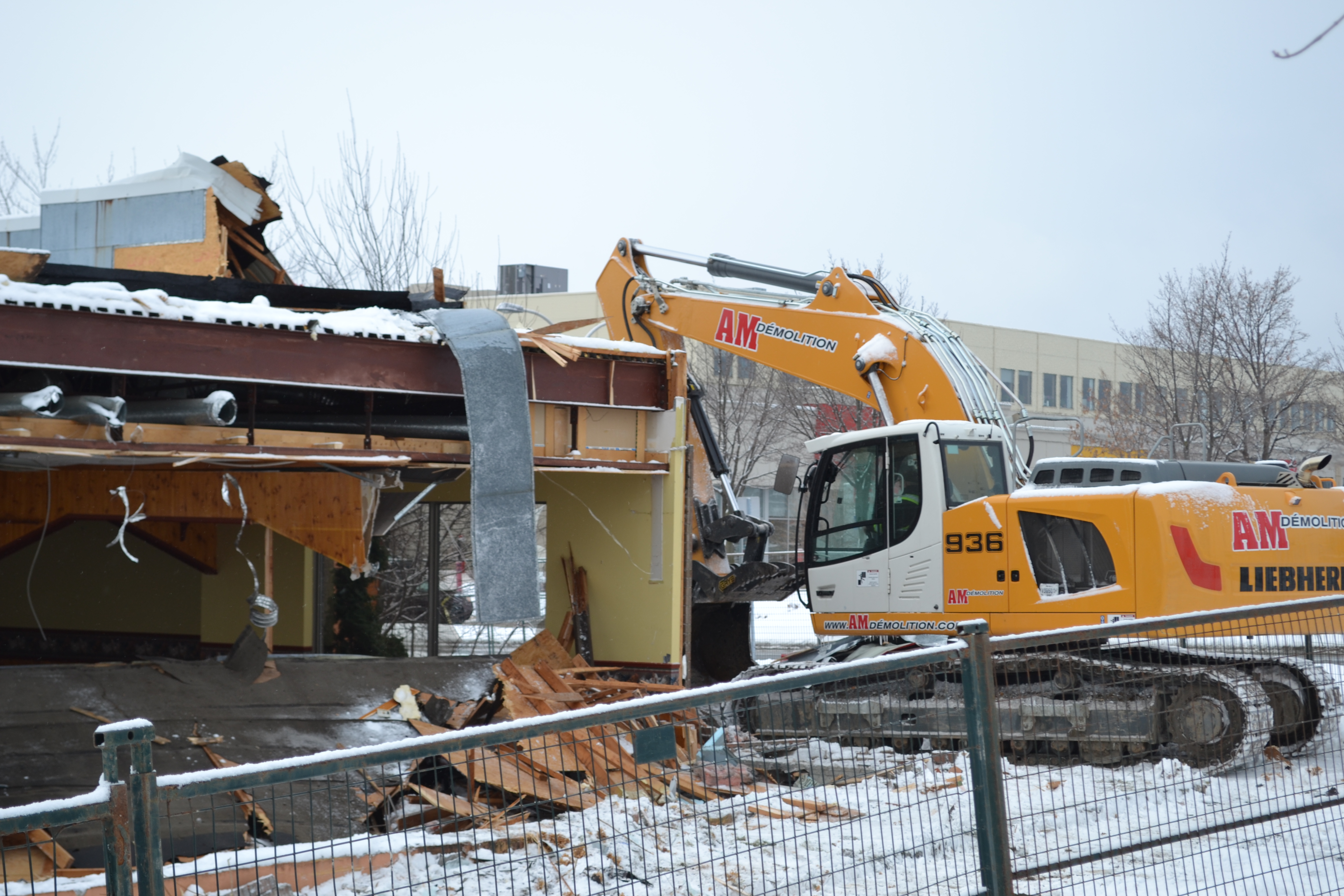 La pelle mécanique toujours en action au Centre Régional de Châteauguay