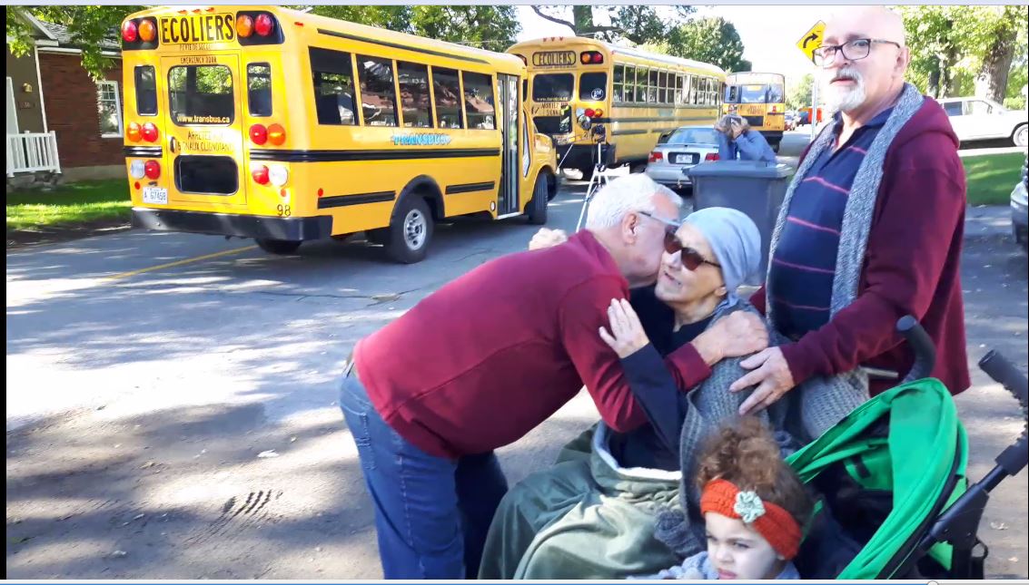 Touchants adieux de ses collègues chauffeurs d&rsquo;autobus scolaires