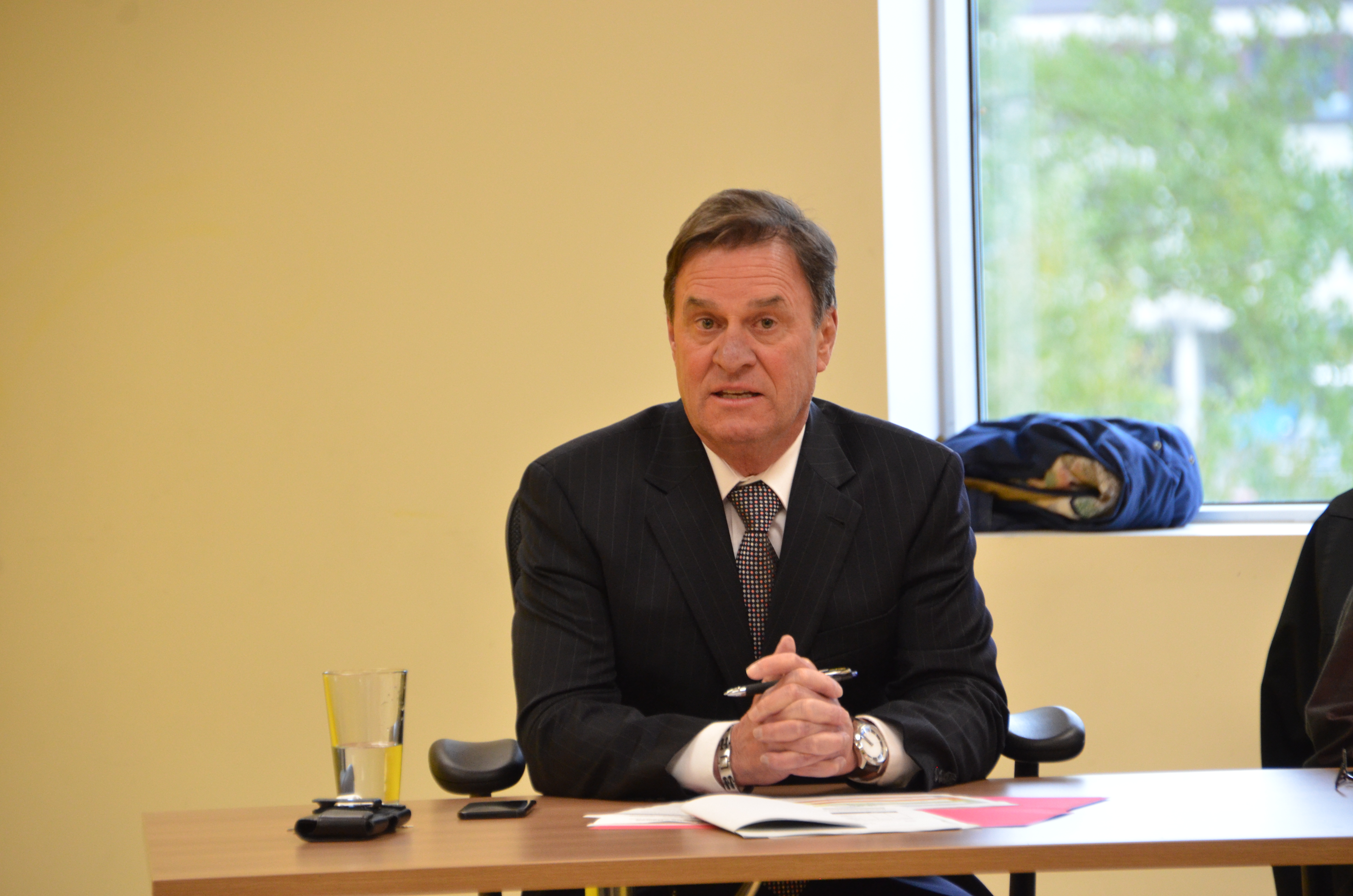 Image illustrant l'article: Blâme du Barreau : le maire Routhier veut porter la cause en appel