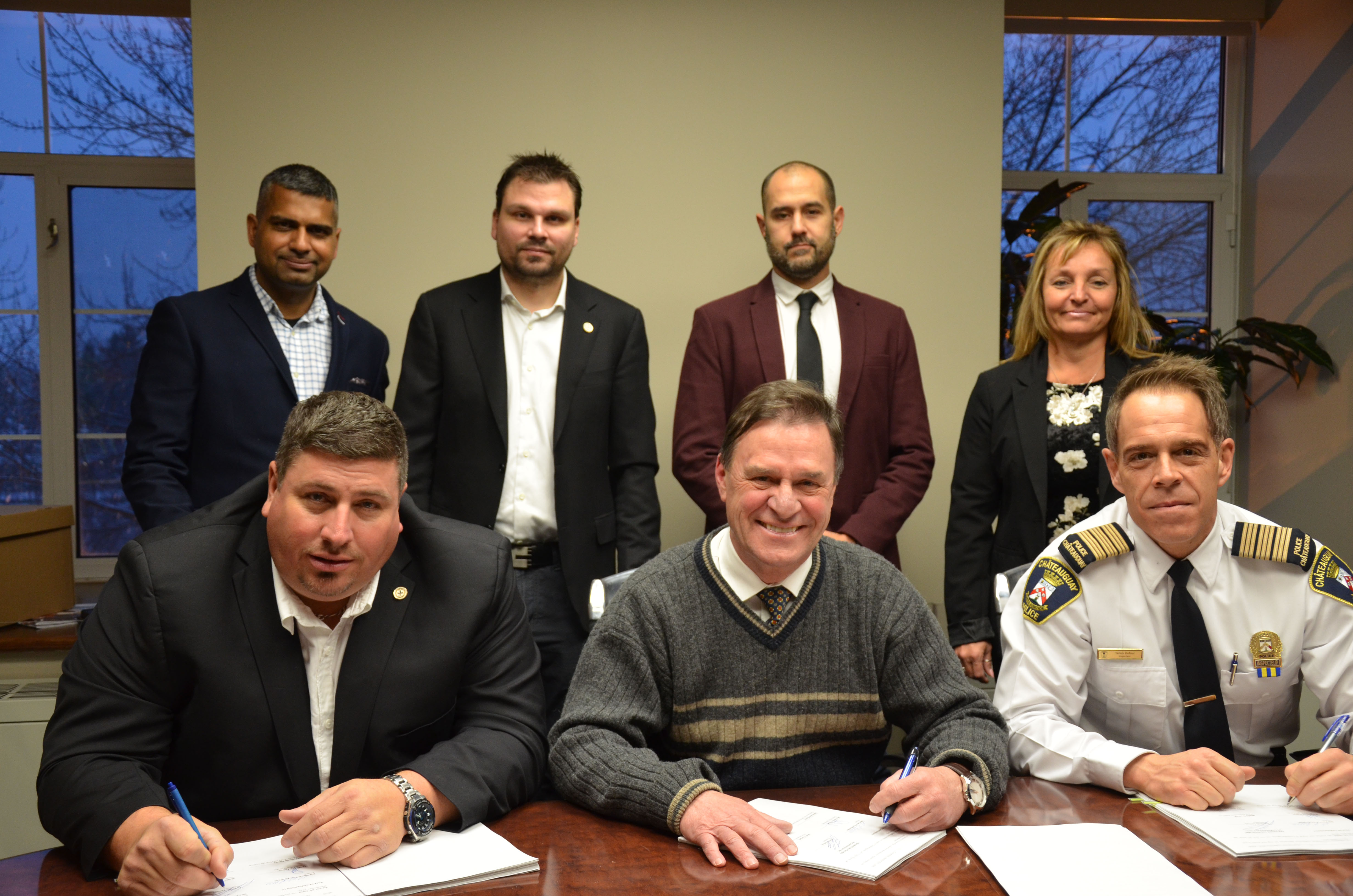 Image illustrant l'article: Châteauguay: convention collective des policiers signée