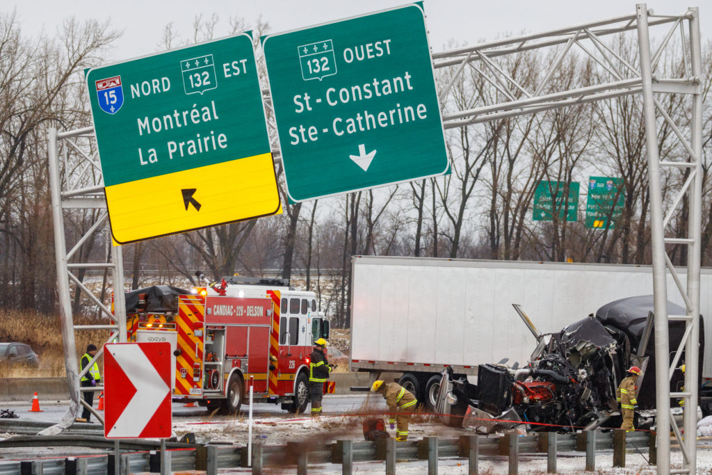Un camionneur gravement blessé dans un accident sur l&rsquo;autoroute 15