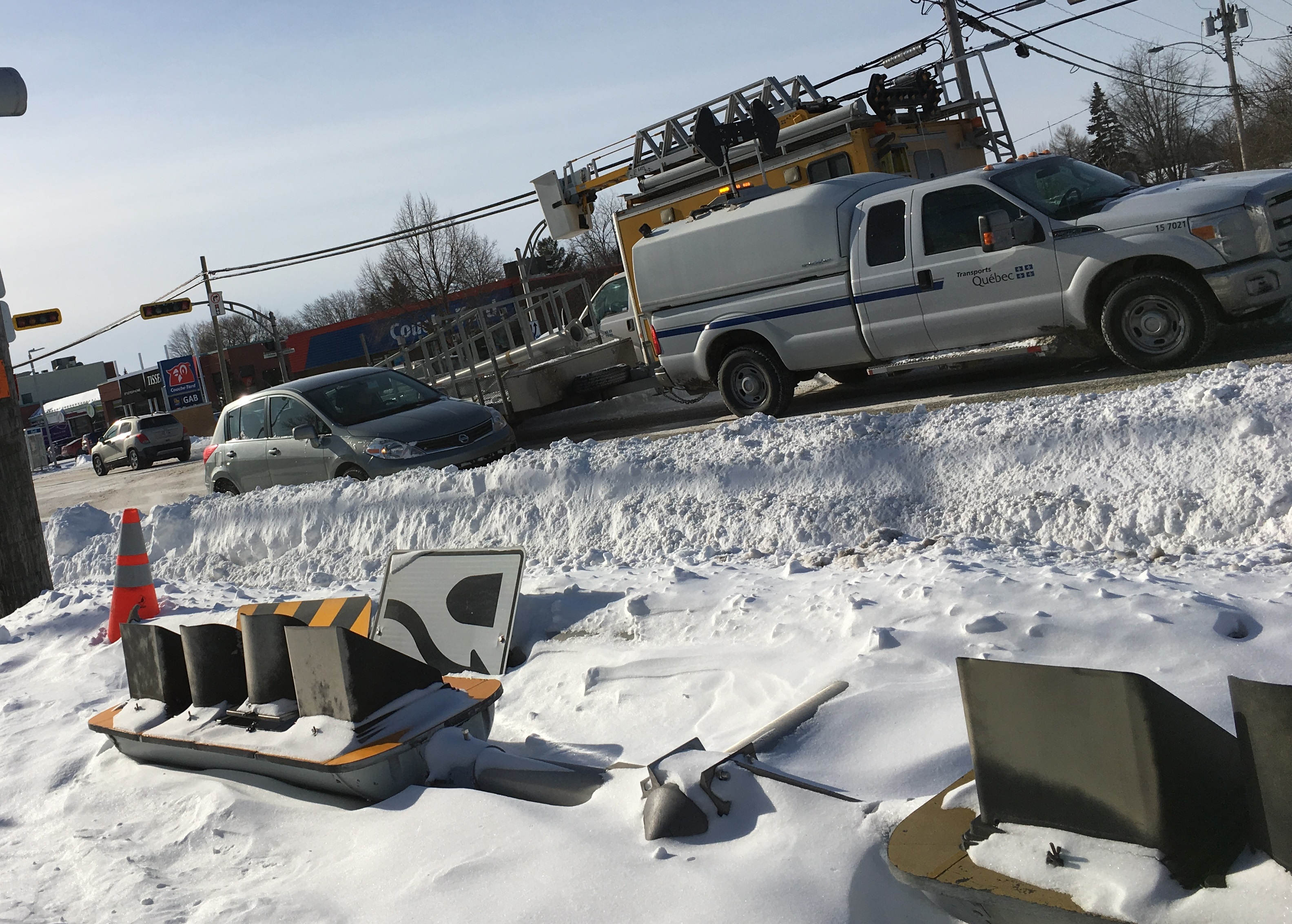 Feux de circulation du boulevard Saint-Jean-Baptiste réparés