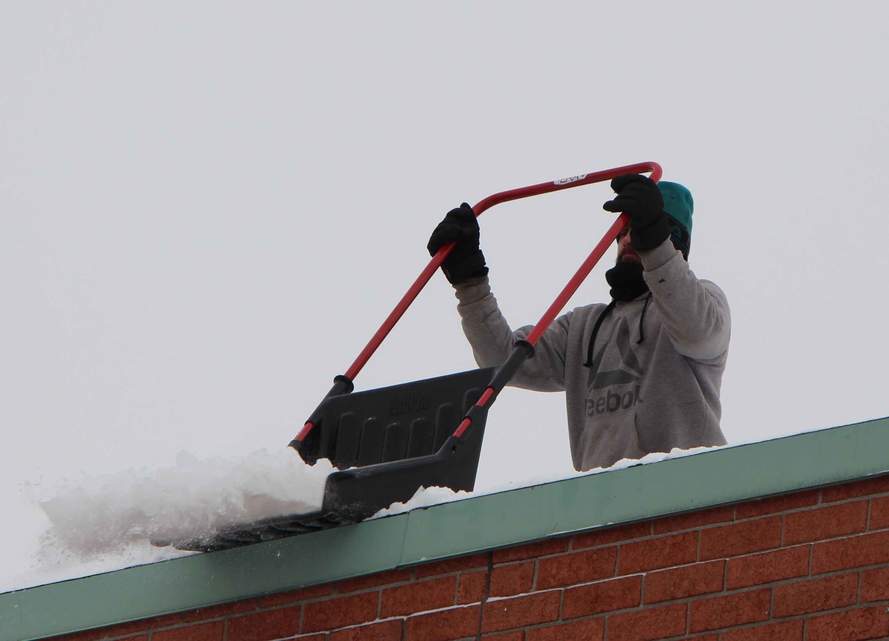 Risque d’effondrement de toitures : les entrepreneurs débordés
