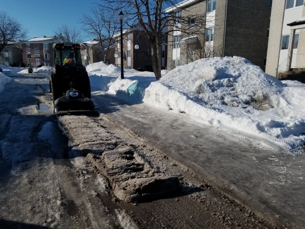 Pulvérisateur de glace à l’essai à Saint-Constant
