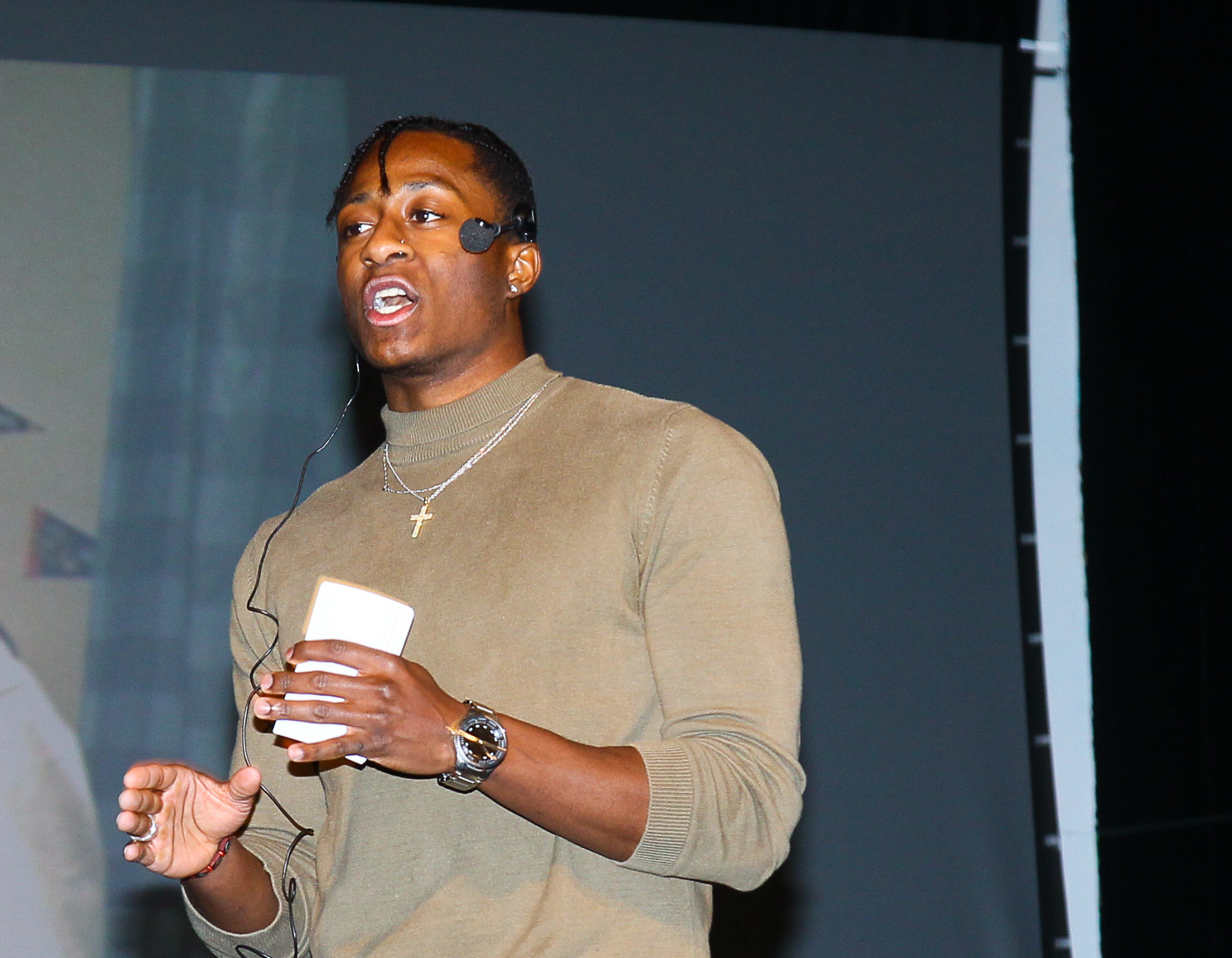 Un jeune slameur châteauguois veut populariser «Celyne Dyon»