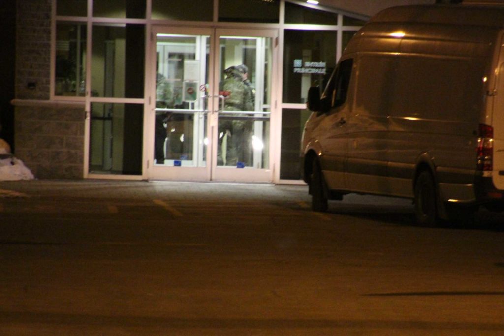 Caisse Desjardins à Valleyfield : les otages sont sains et saufs