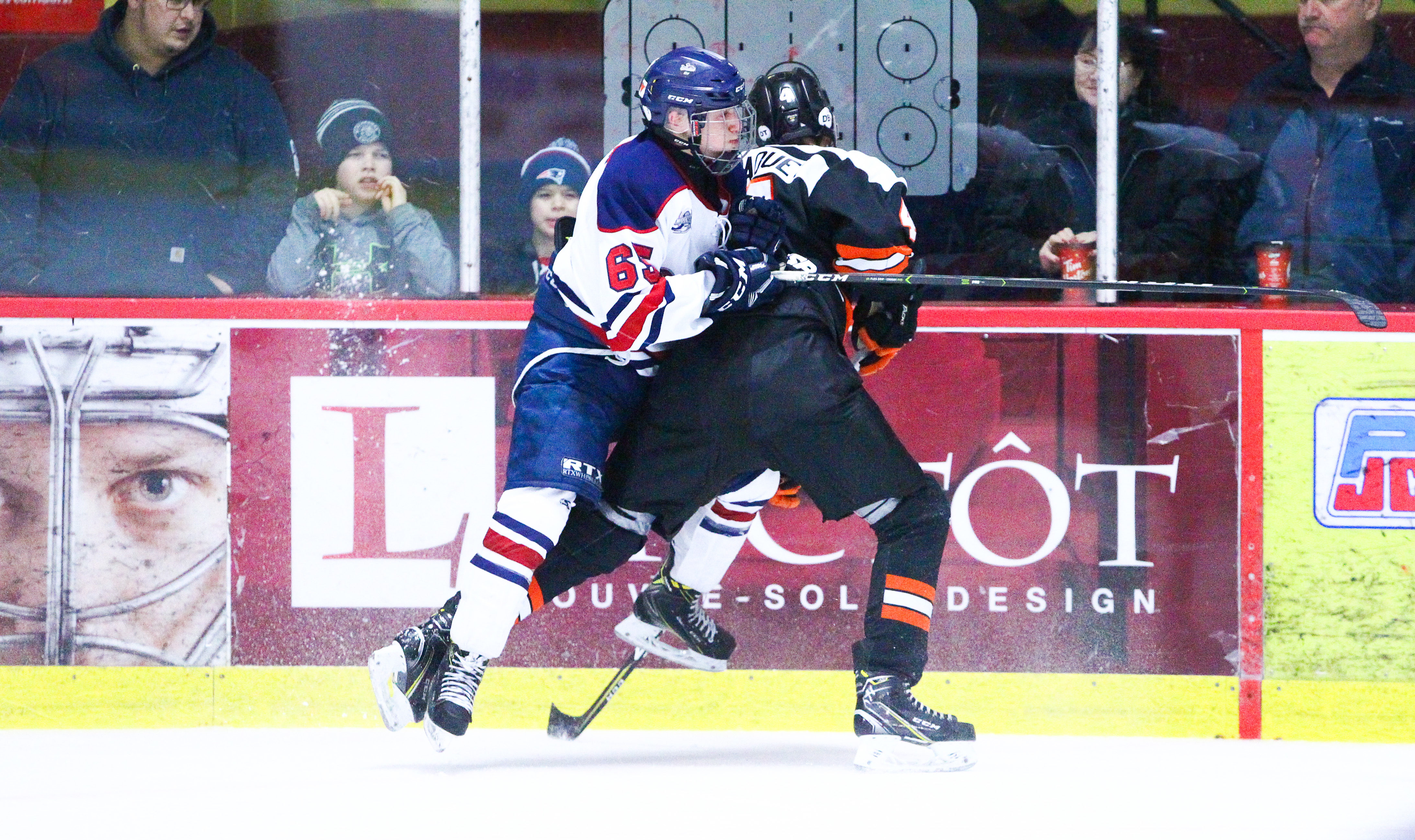 Image illustrant l'article: Les Grenadiers toujours en vie