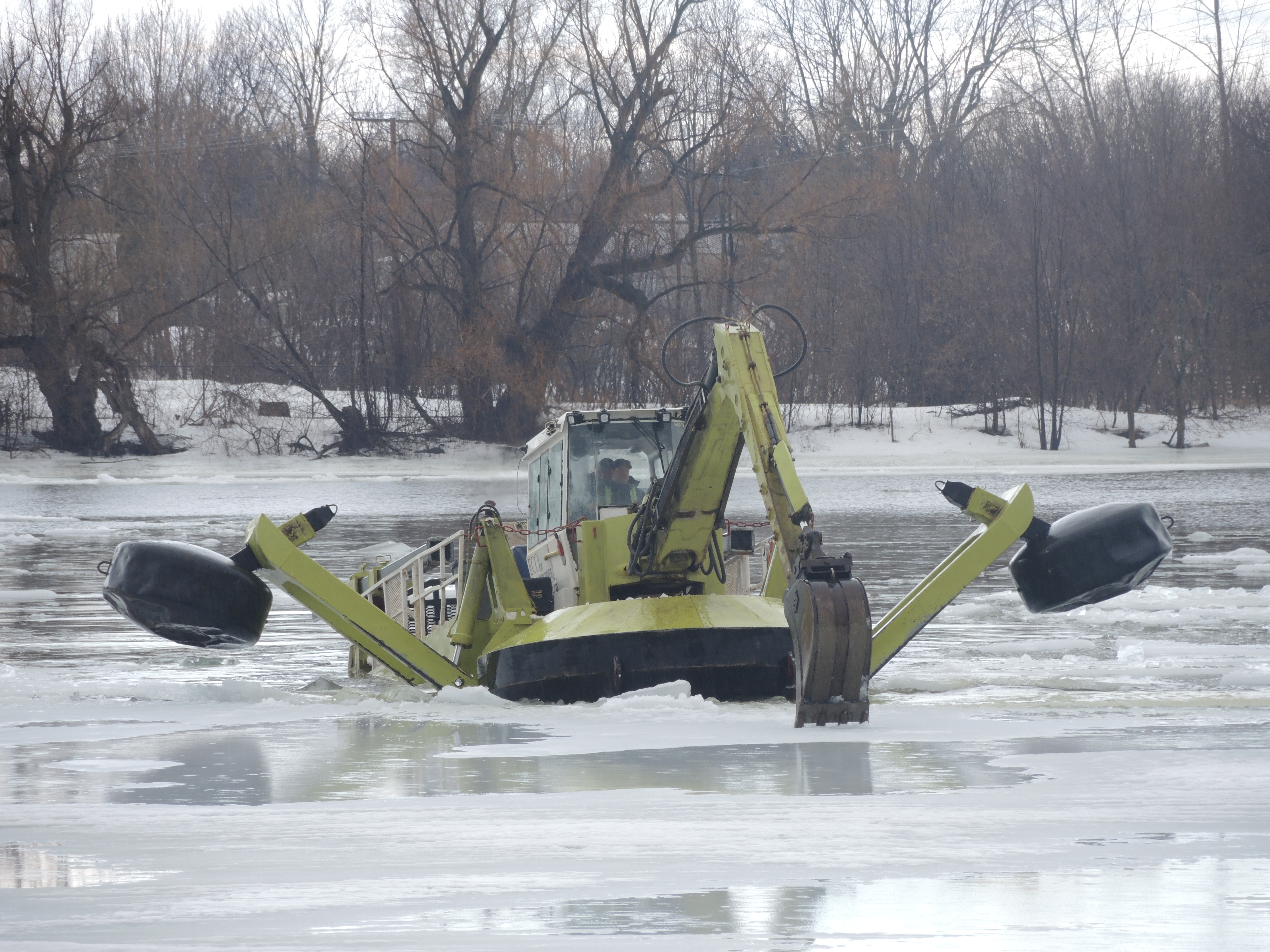 La «grenouille» en action à Châteauguay
