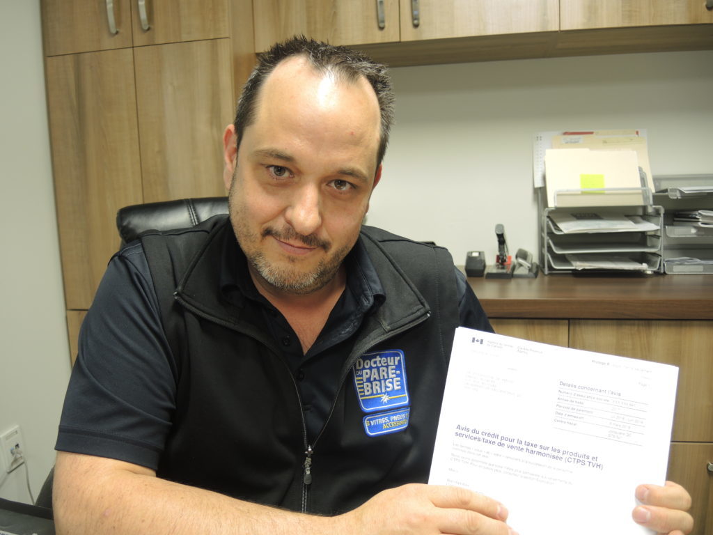 Une lettre du fédéral lui apprend son propre décès