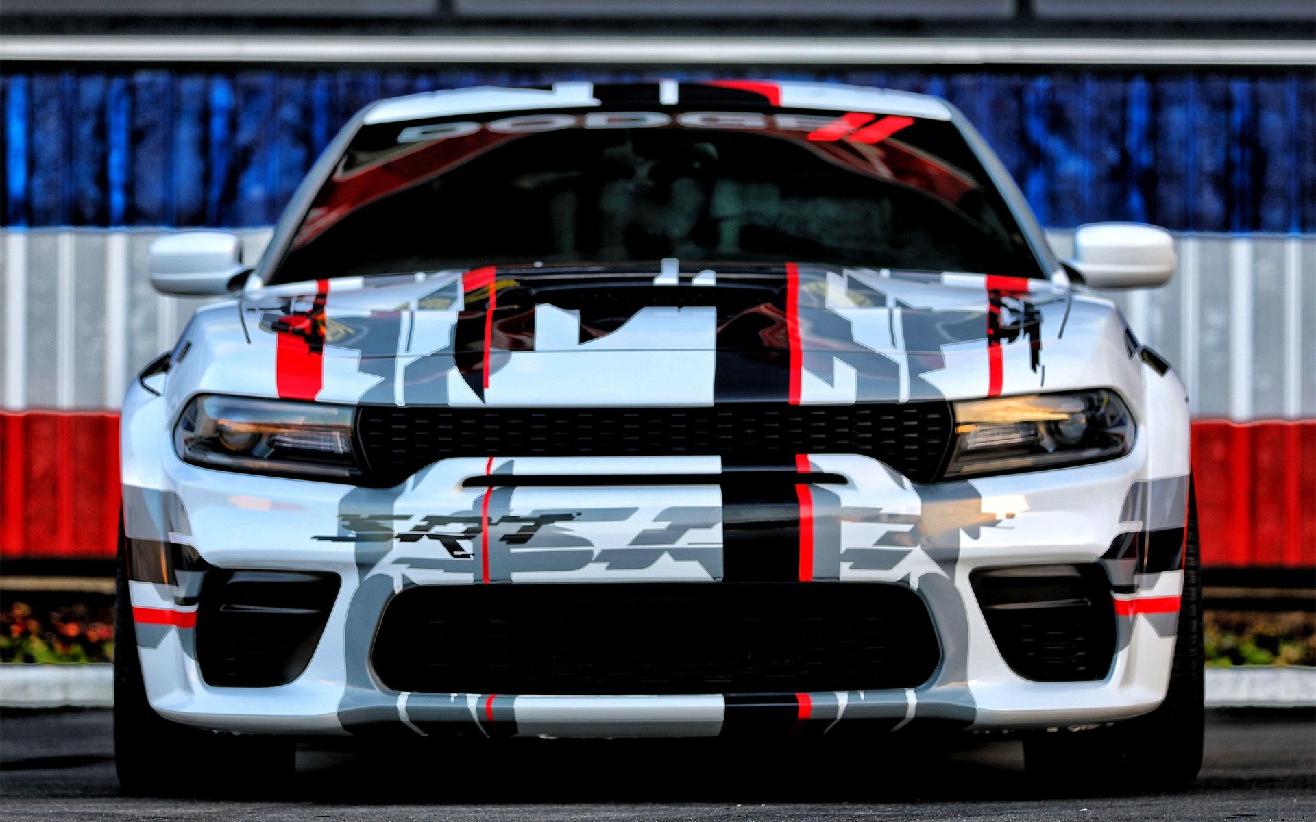 Image illustrant l'article: Dodge laisse présager une Charger Widebody