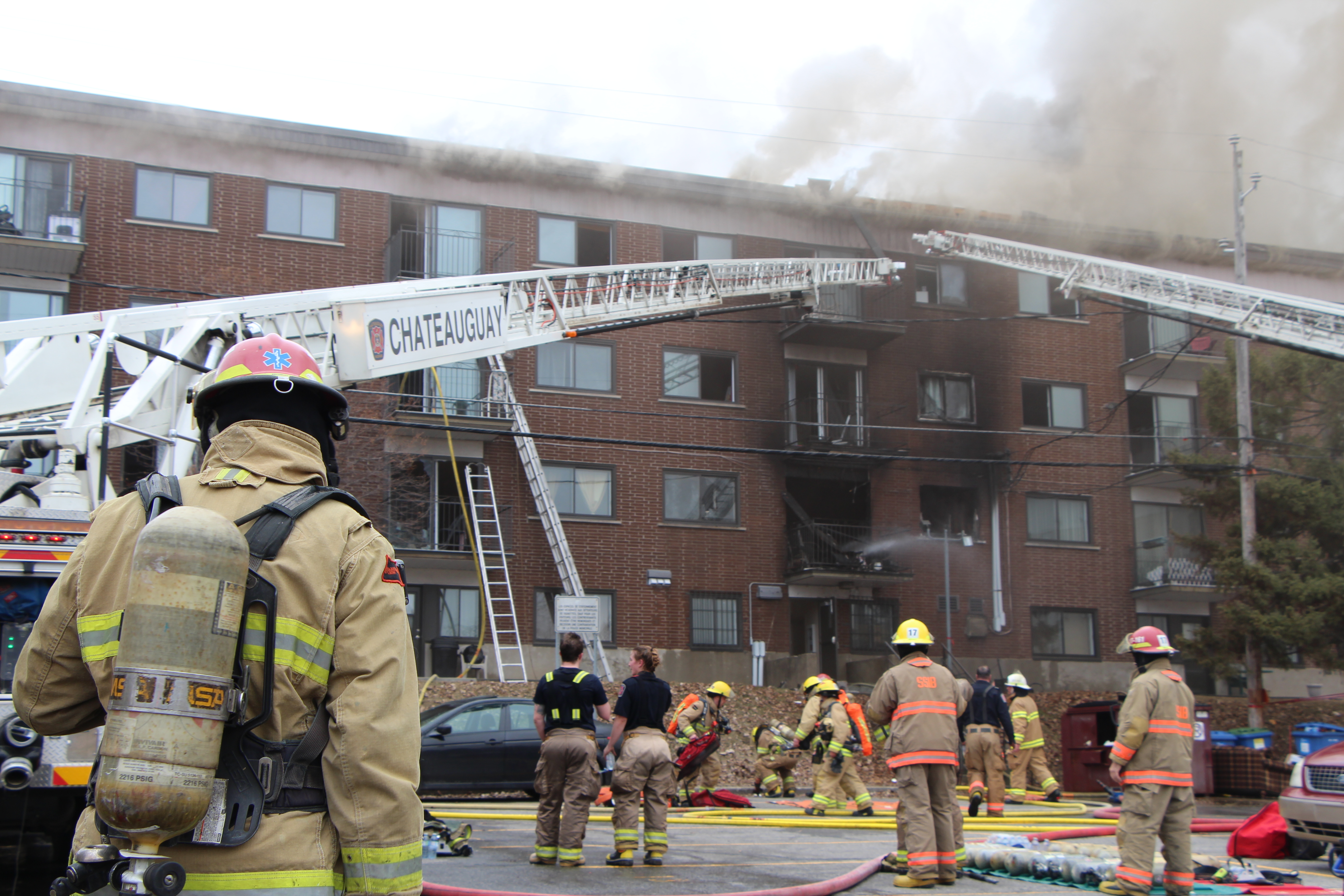 Image illustrant l'article: Incendie dans un immeuble à Châteauguay: une soixantaine de sinistrés à relocaliser