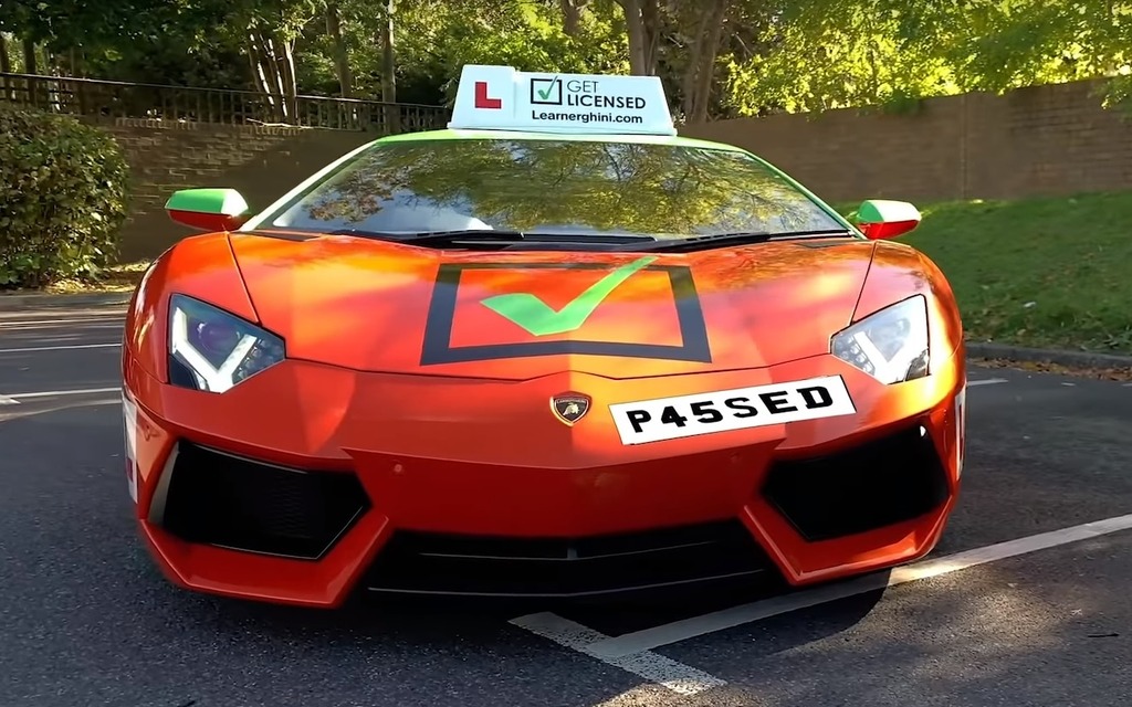 Des cours de conduite… avec une Lamborghini Aventador!