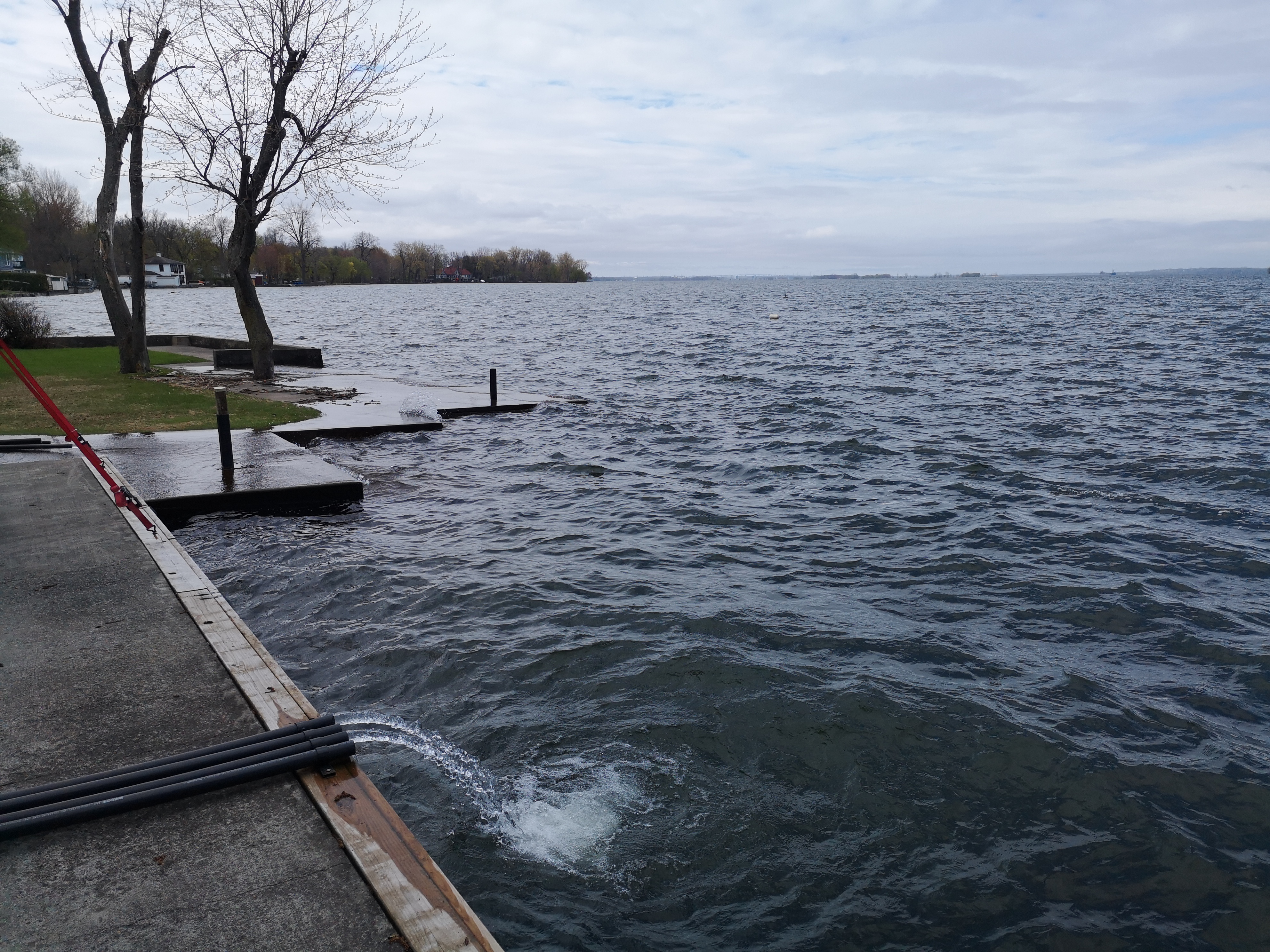 Image illustrant l'article: Le niveau du lac Saint-Louis sous surveillance à Léry