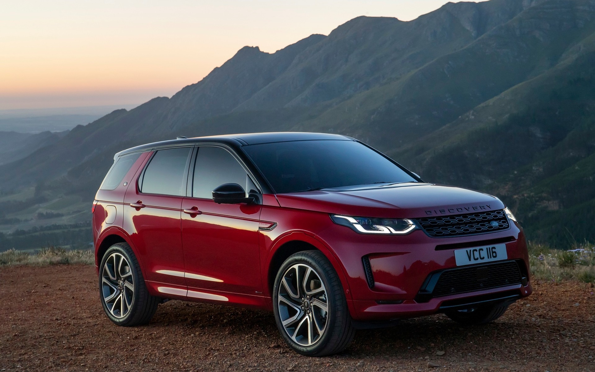 Image illustrant l'article: Land Rover modernise le Discovery Sport pour 2020