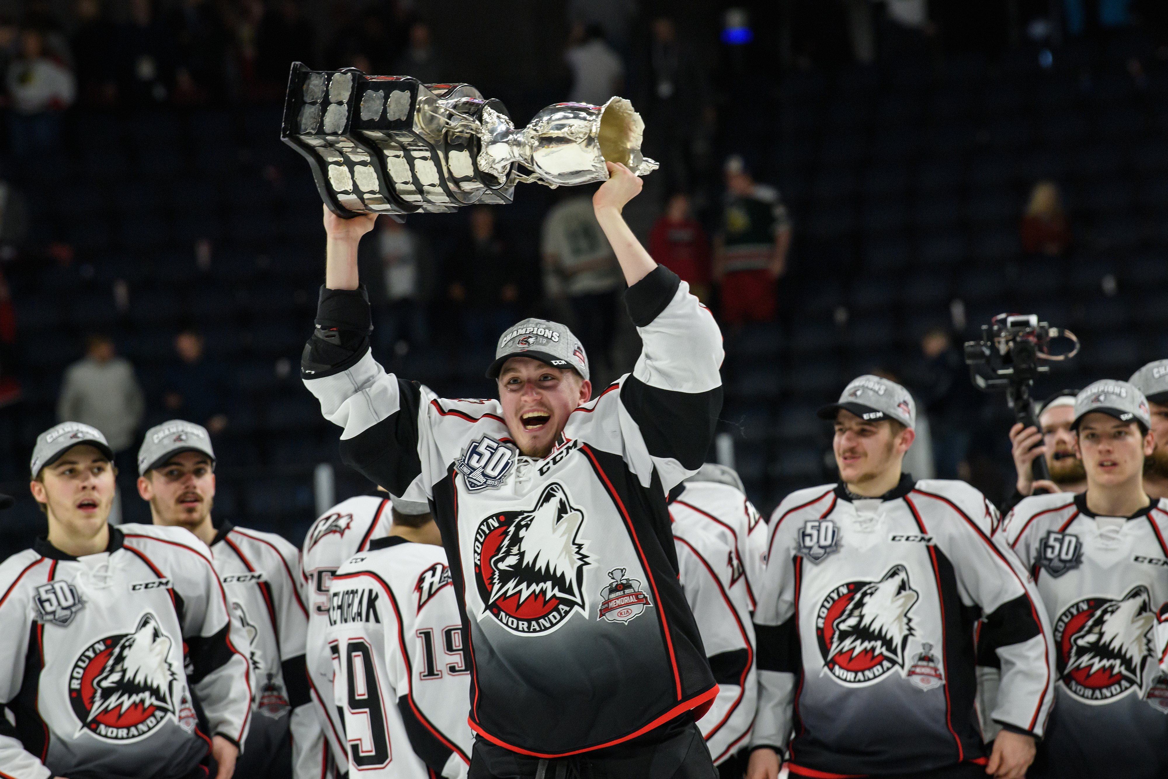 Deux anciens Grenadiers de Châteauguay remportent la Coupe Memorial