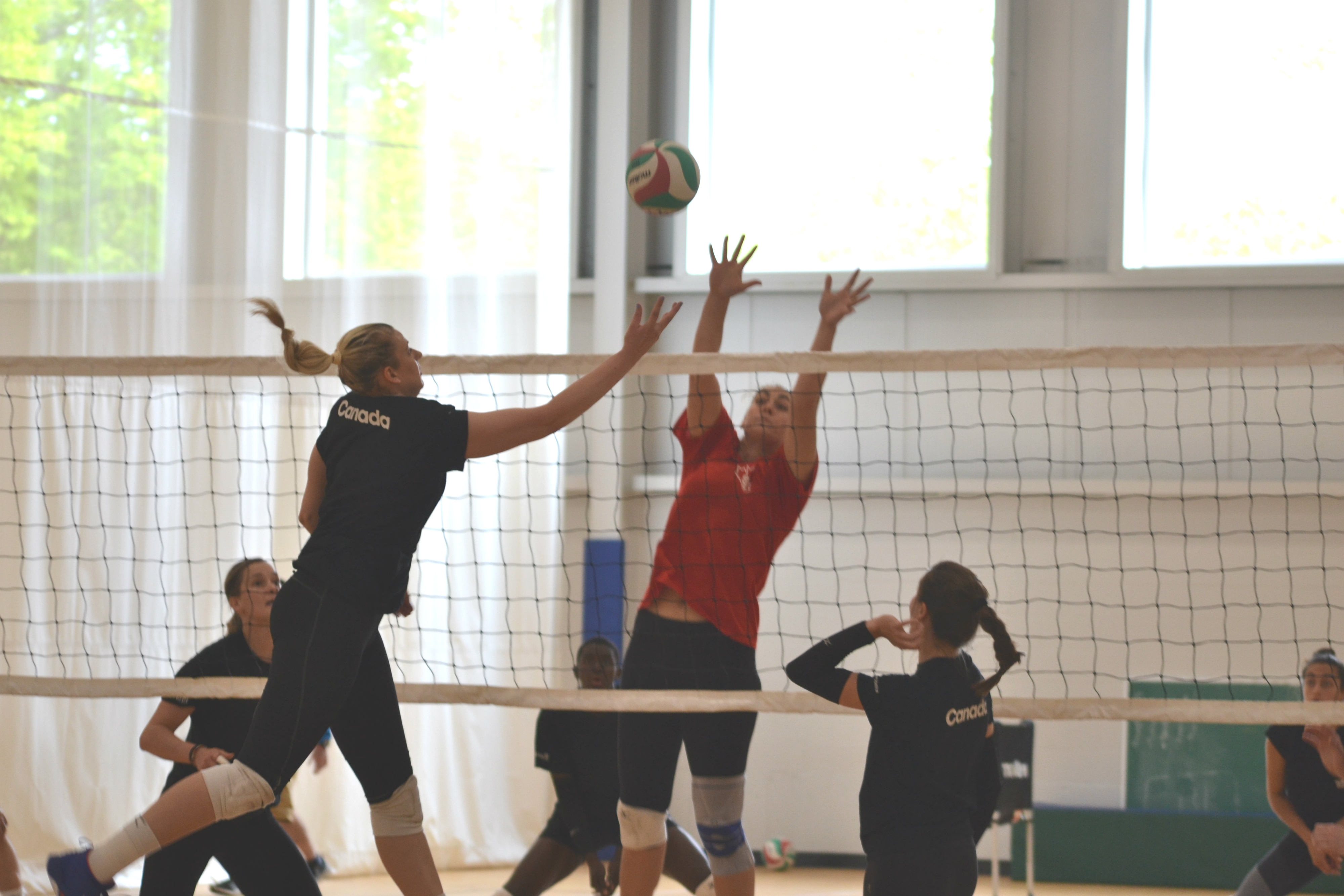 Tournoi international de volleyball au Sportplex: c’est parti!
