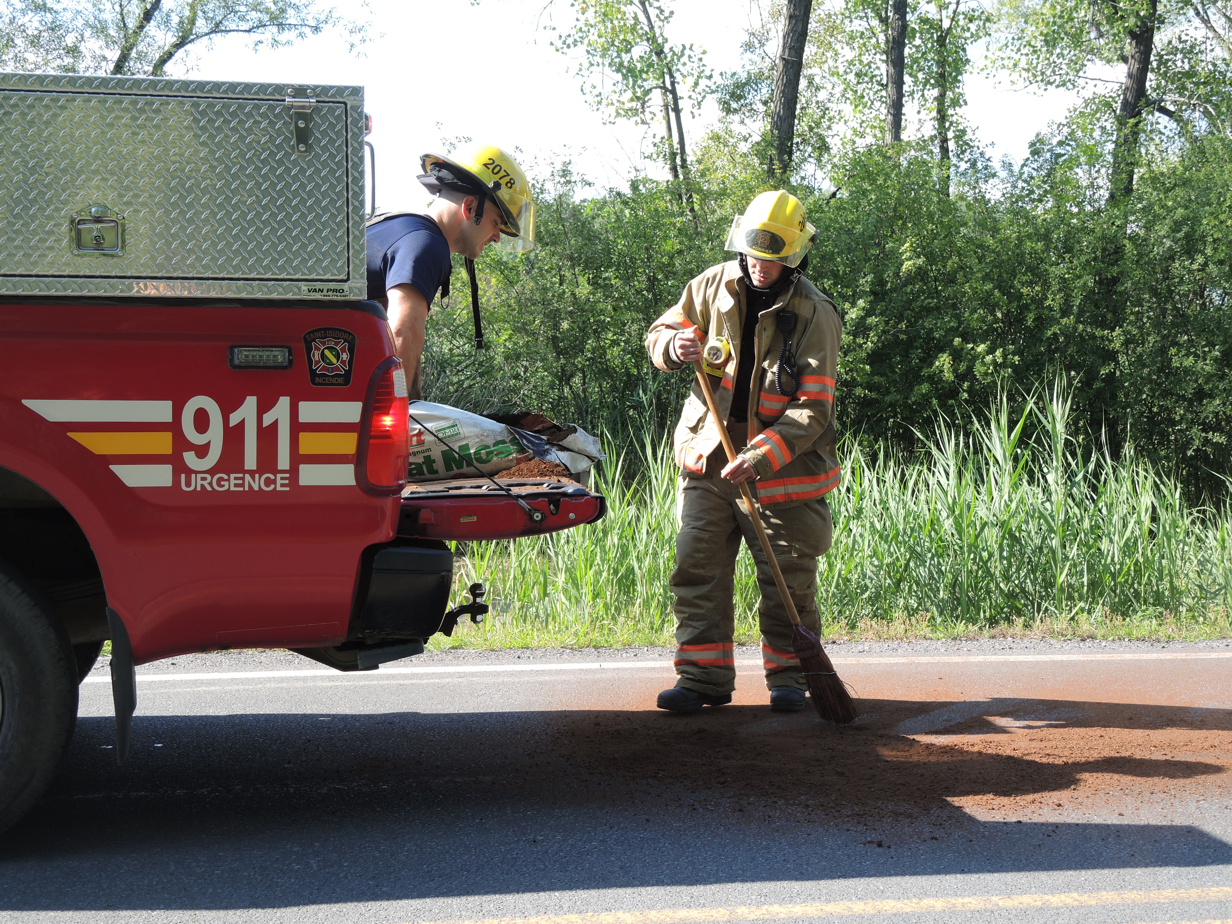 Déversement d’huile sur le chemin Saint-Bernard