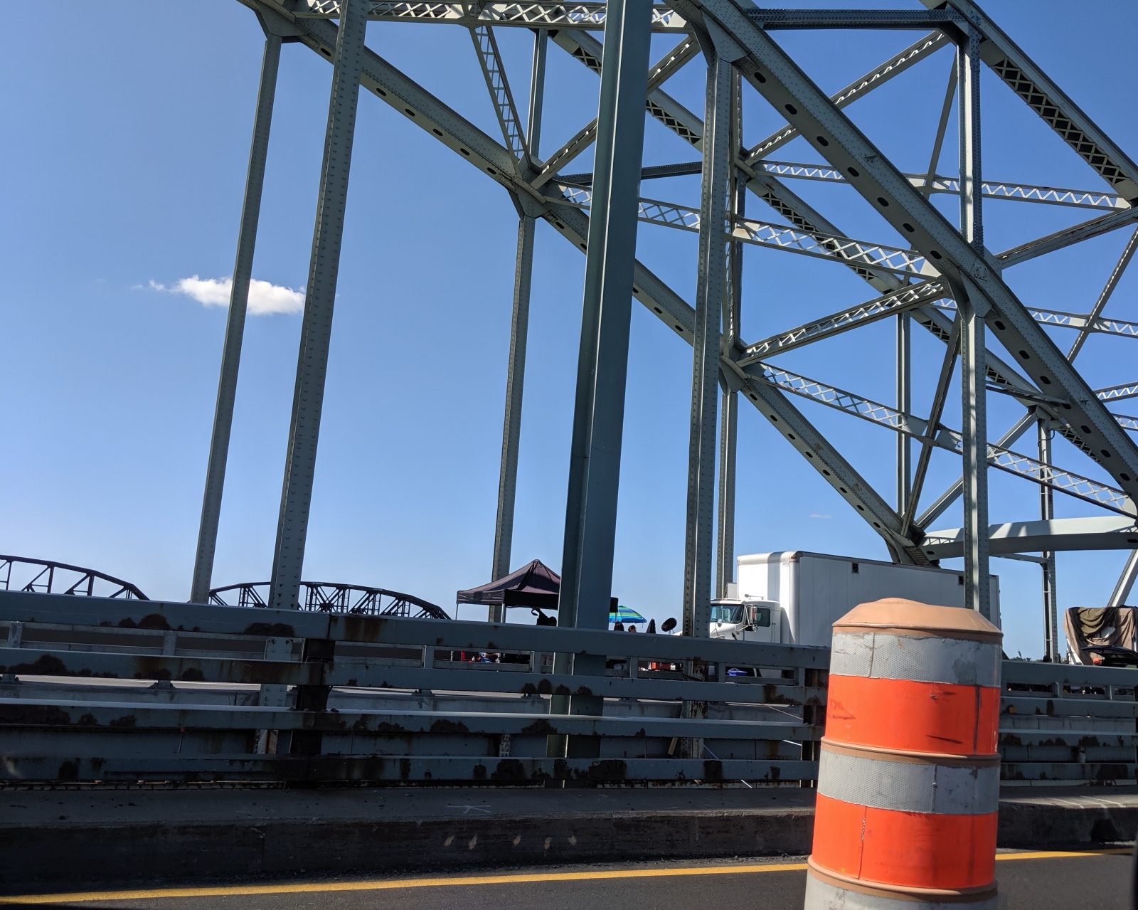Un tournage pendant les travaux au pont Mercier