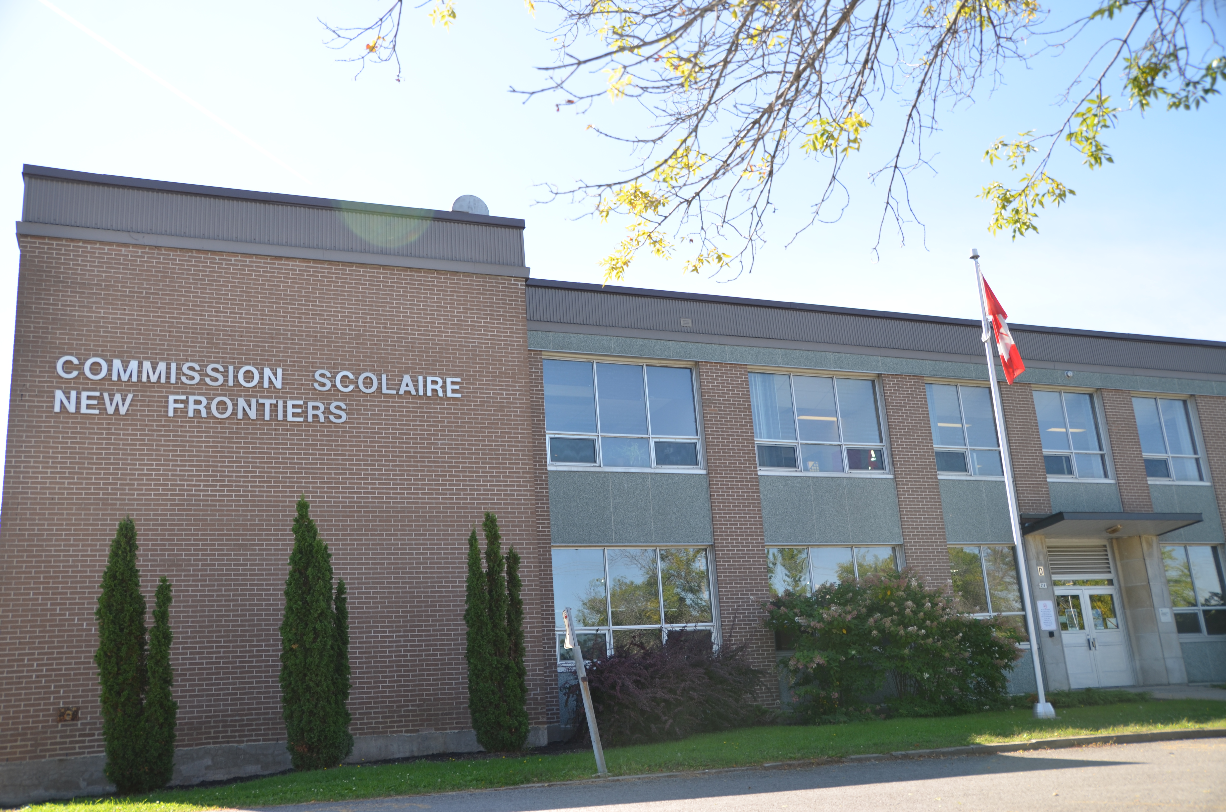 Climate demonstration : New Frontiers School Board gives pupils a holiday