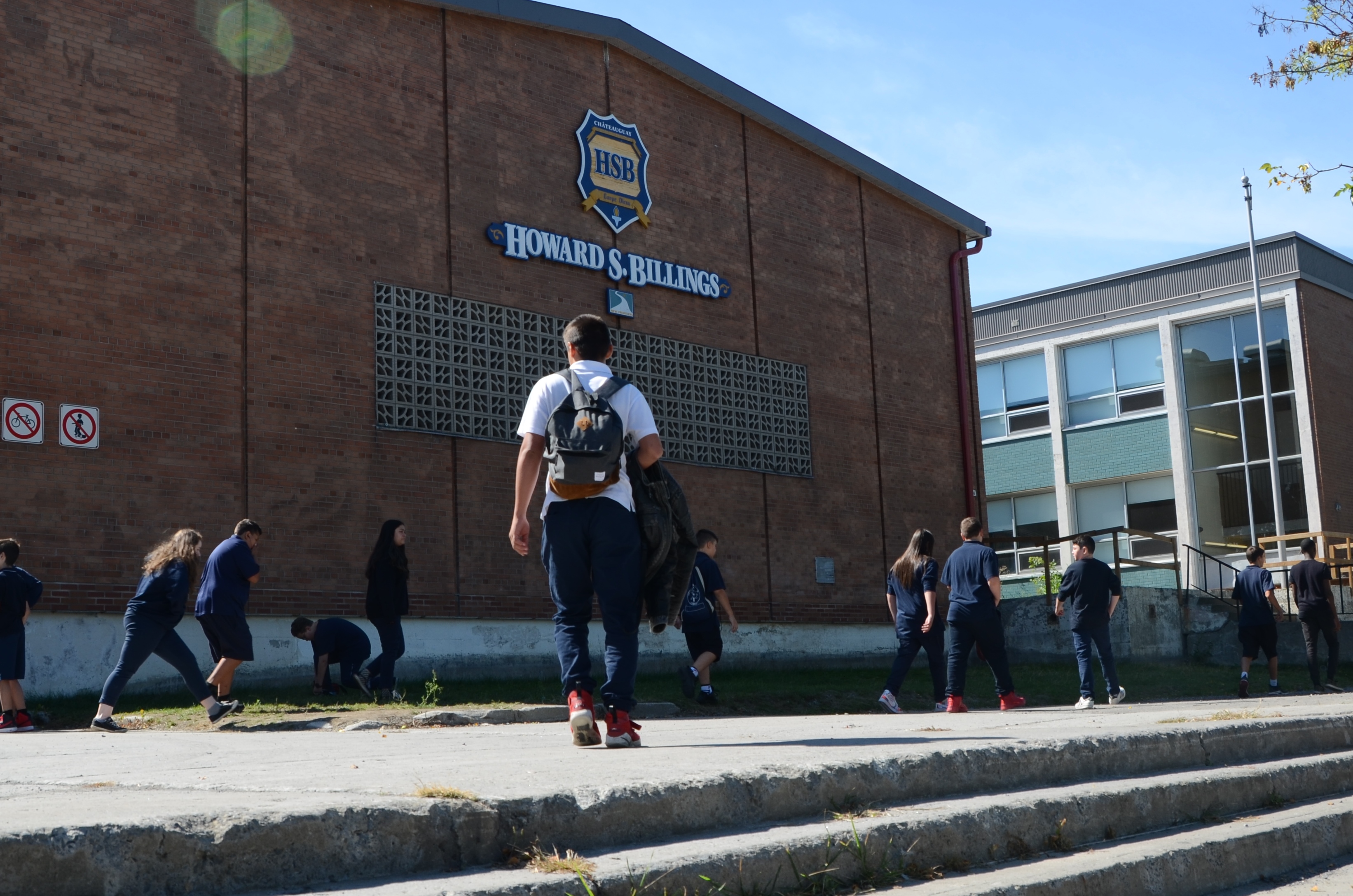Police intervene at Billings over threat