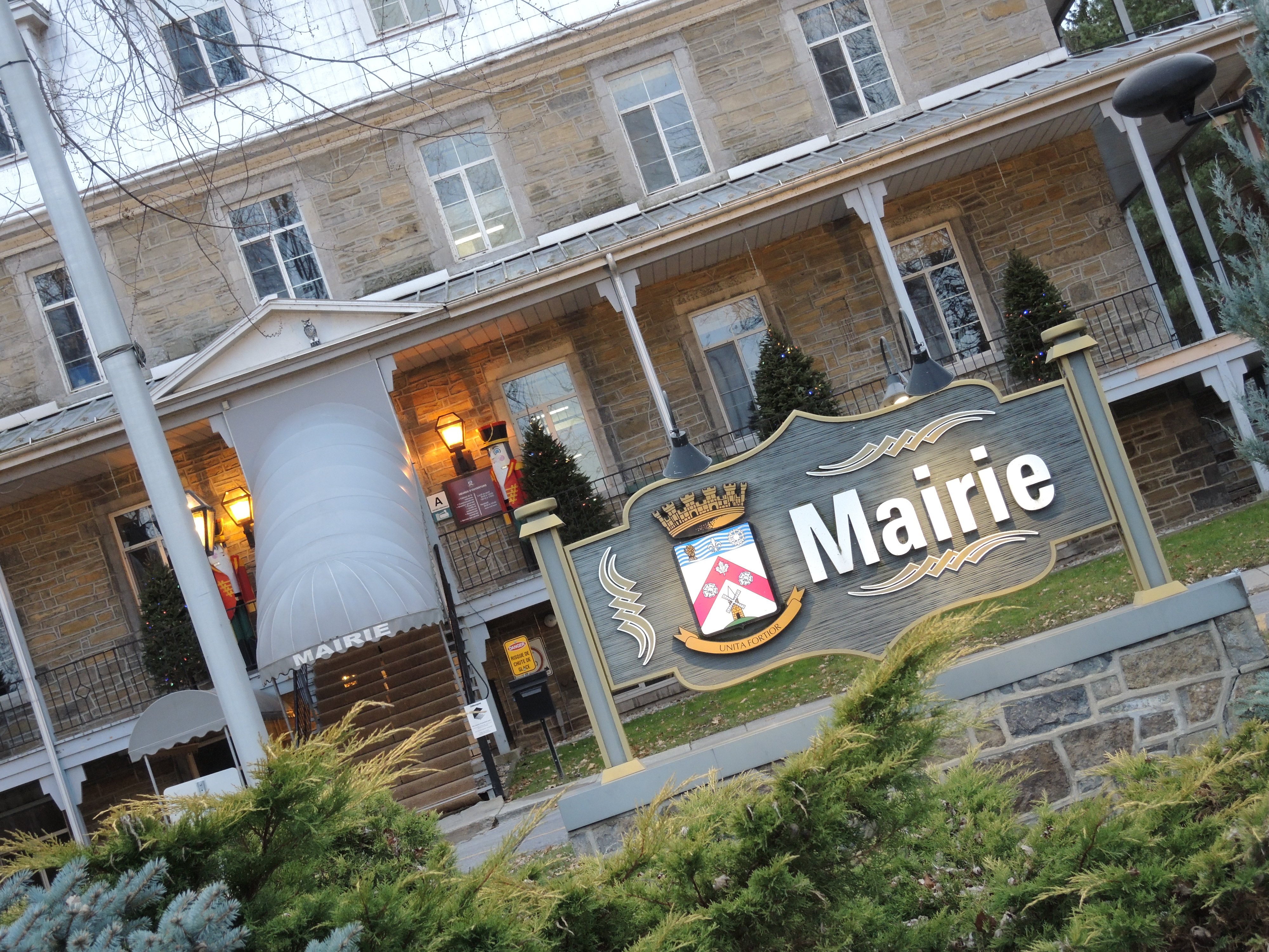 Châteauguay s&rsquo;entend avec deux groupes d’employés sur les hausses de salaire