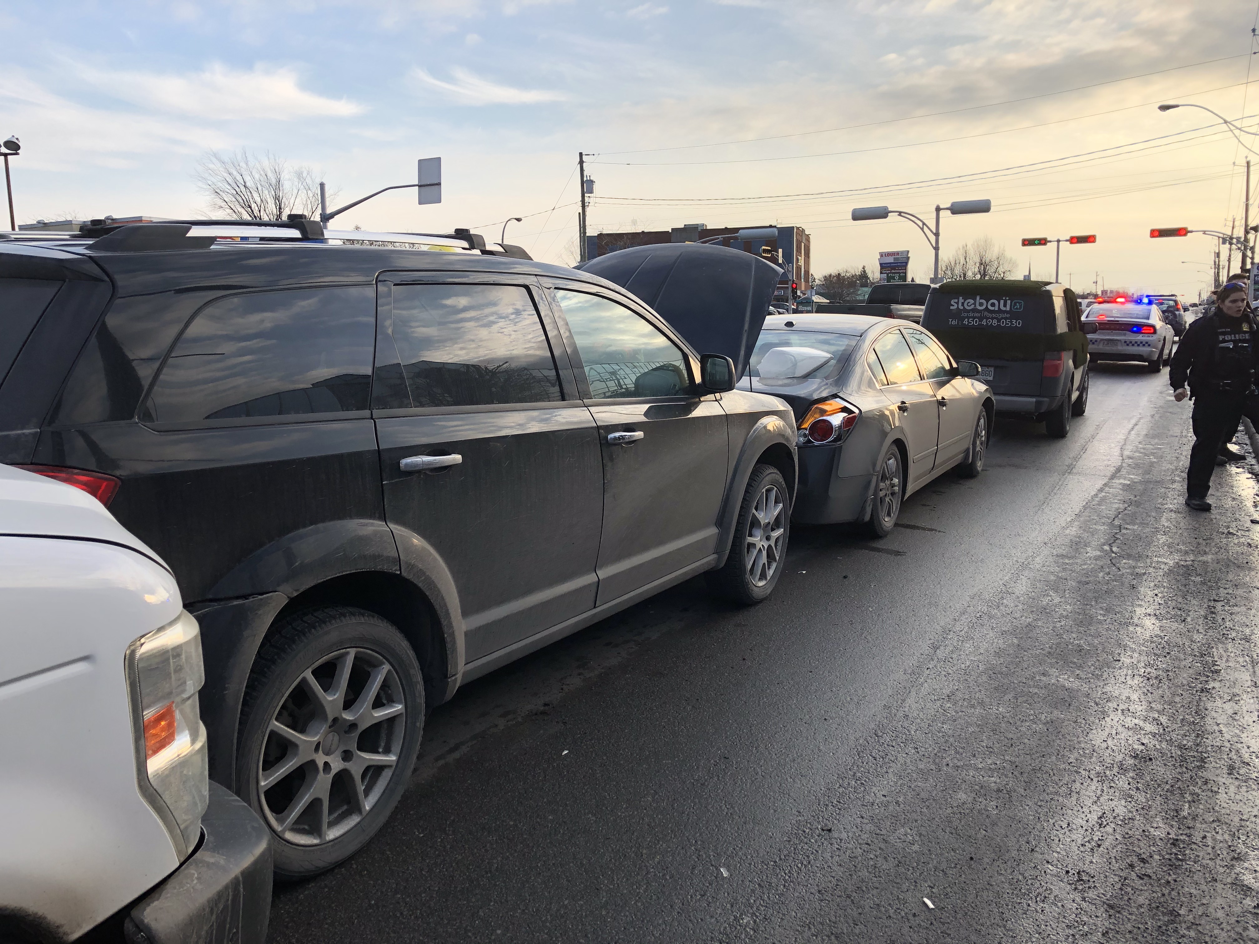 Tamponnage boulevard Saint-Jean-Baptiste à Châteauguay