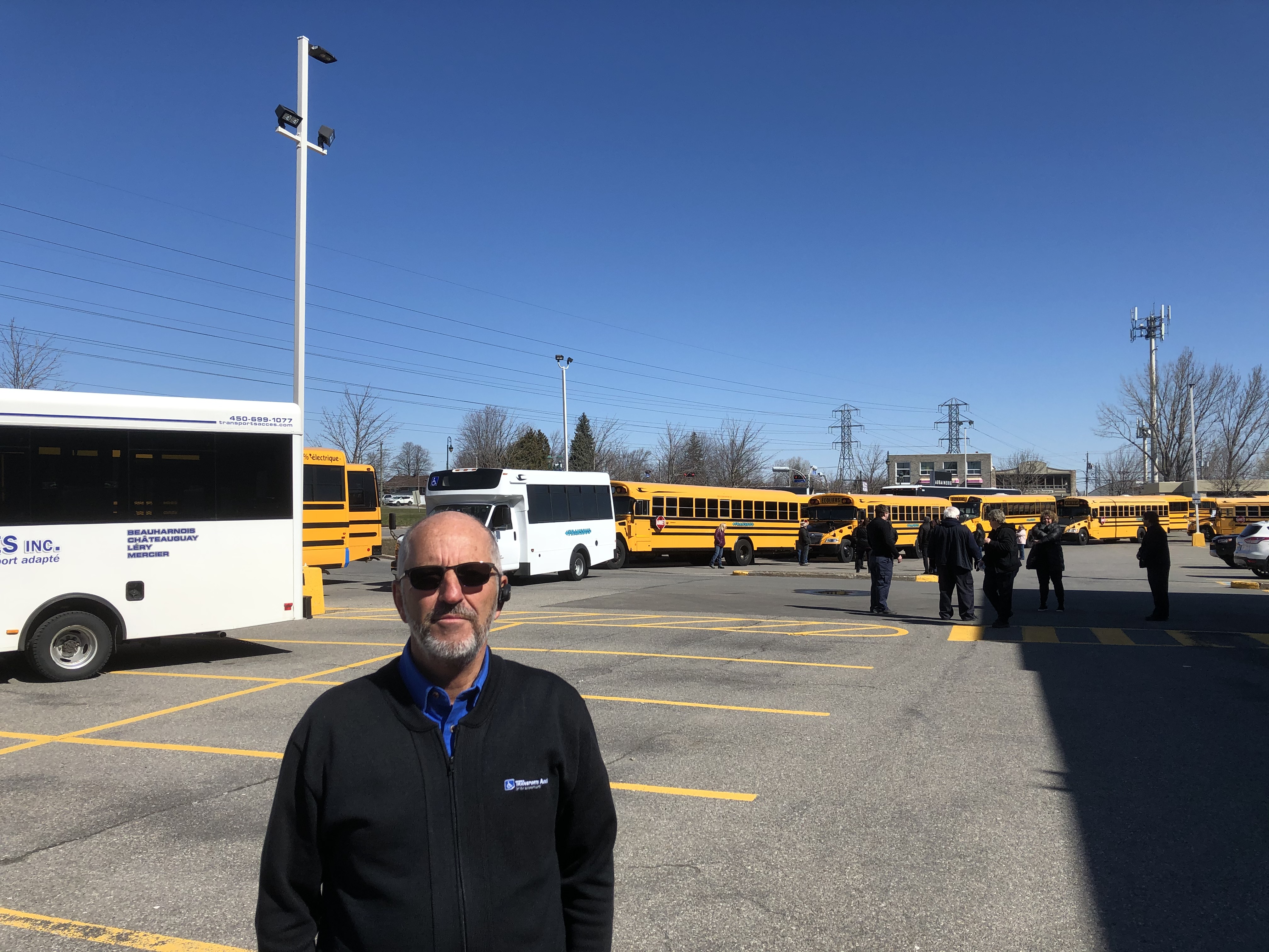 Un défilé pour rendre hommage aux employés de CHSLD à Châteauguay